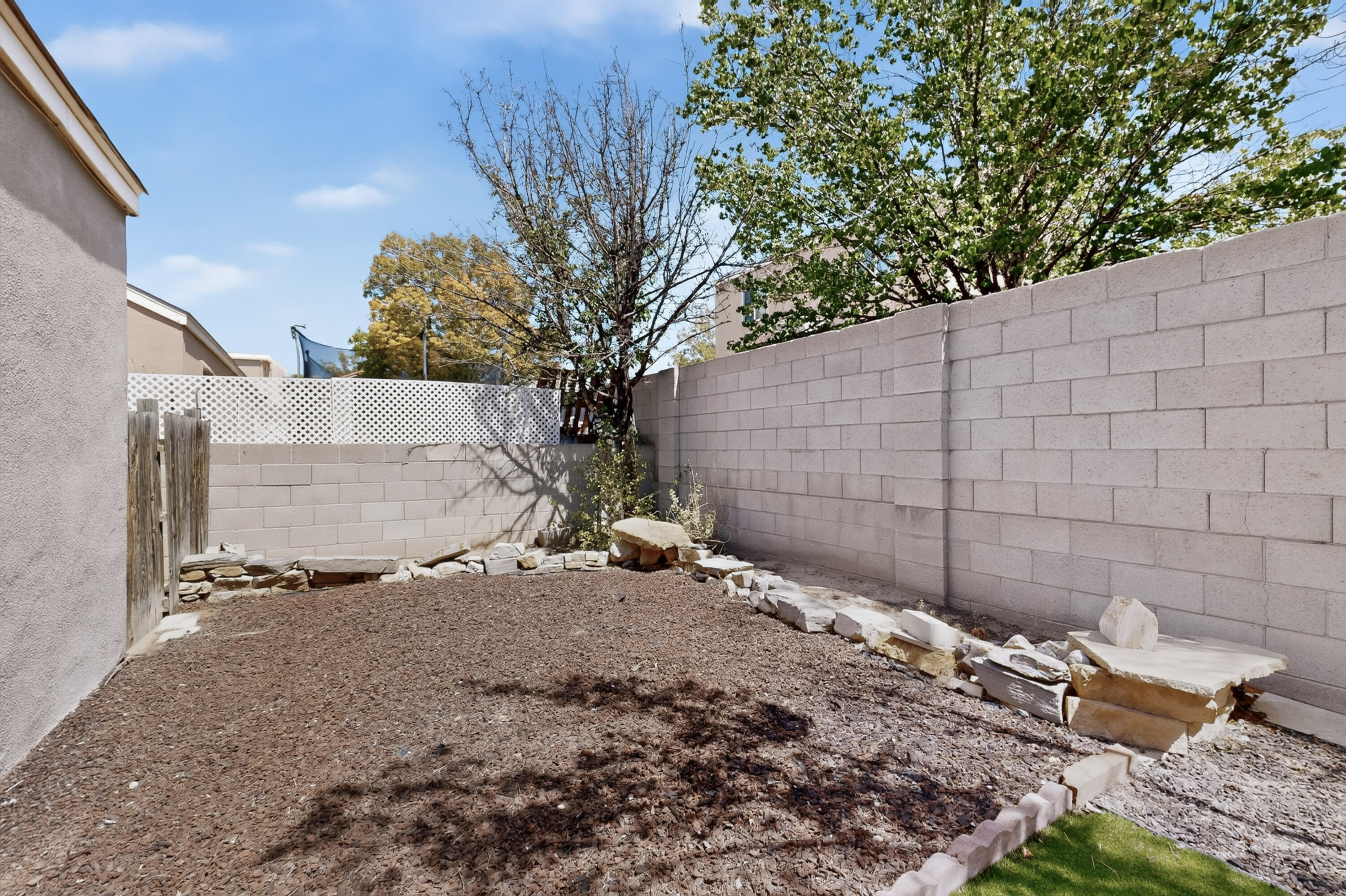 Photo 9 — 10732 Hatch Drive NW