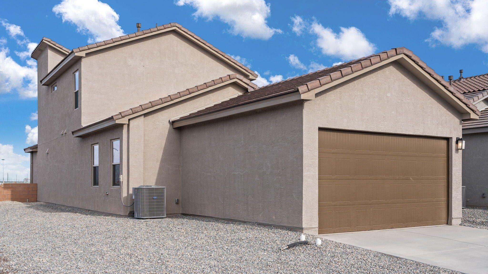 Photo 3 — 6038 Gilpin Drive SE