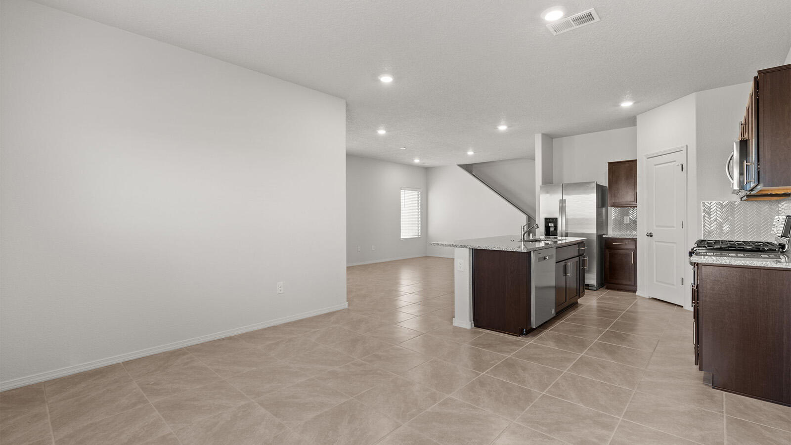 Photo 18 — 6038 Gilpin Drive SE