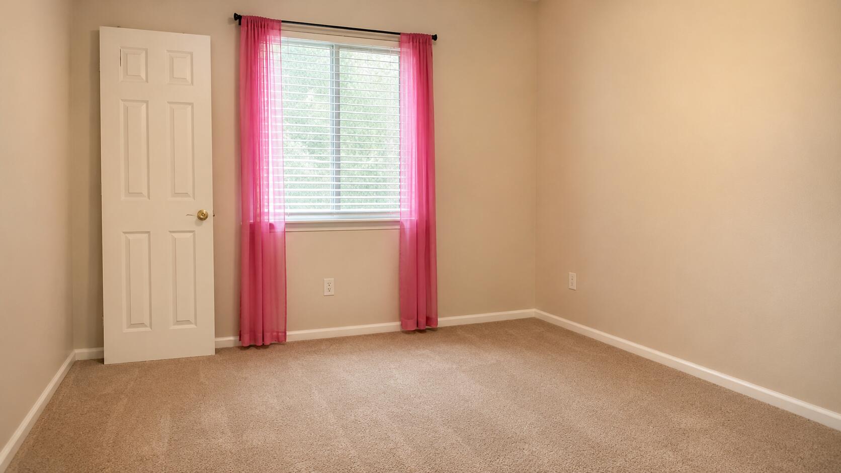 Photo 16 — 2709 Georgene Drive NE