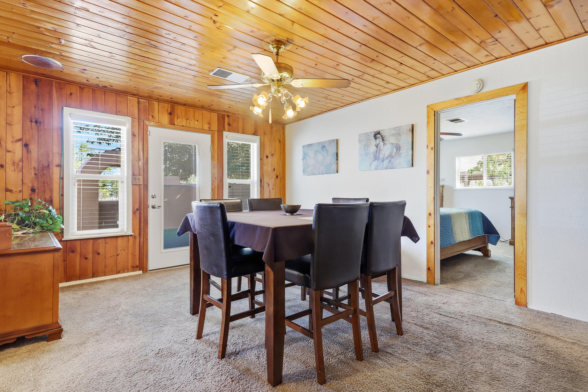 Photo 8 — 2332 Sunshine Road SW