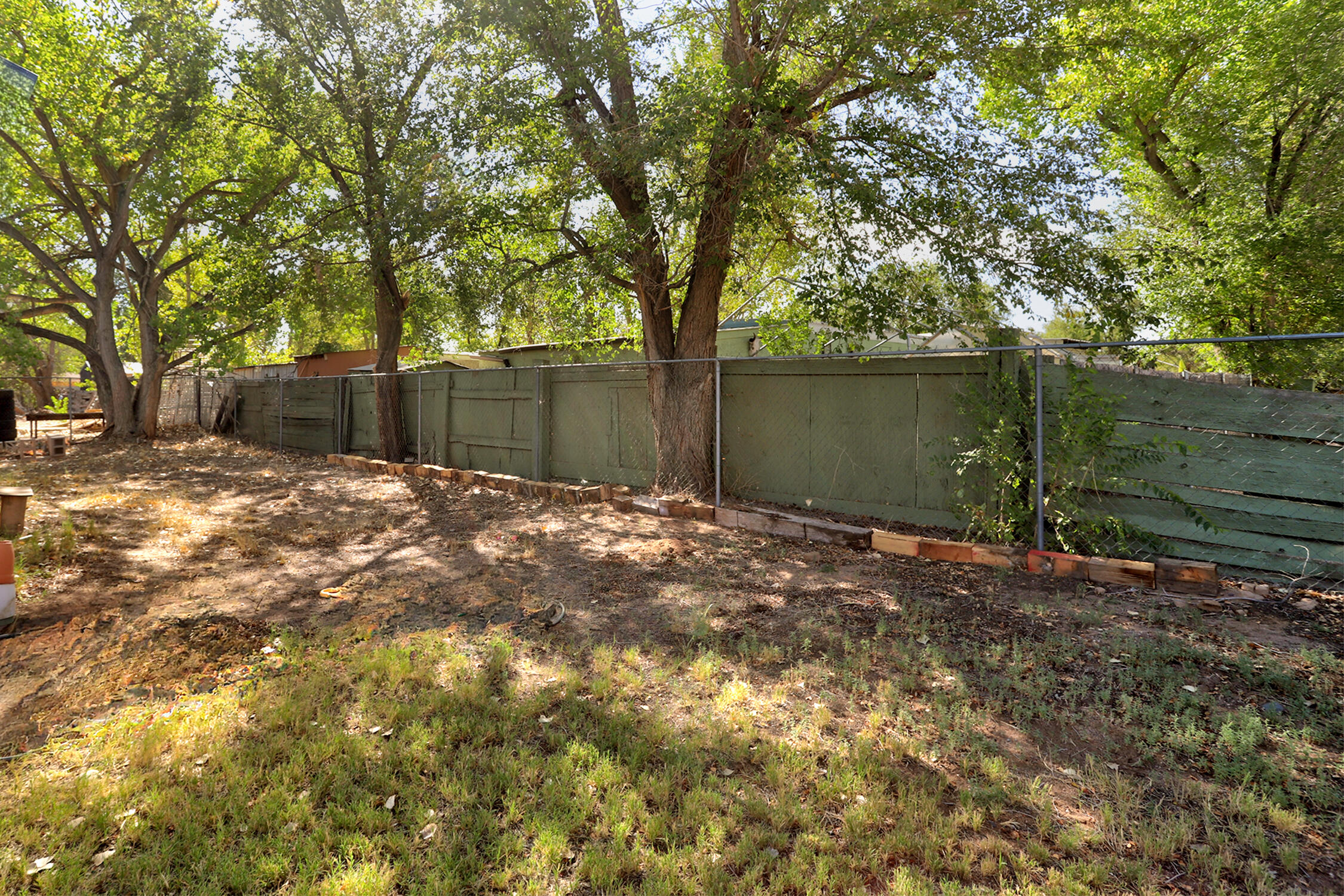 Photo 12 — 2332 Sunshine Road SW