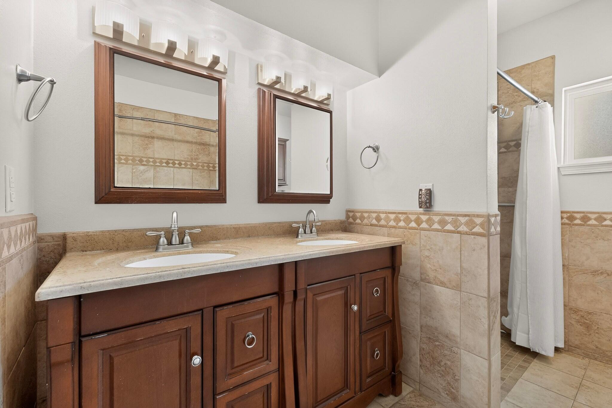 Photo 4 — 3019 12th Street NW