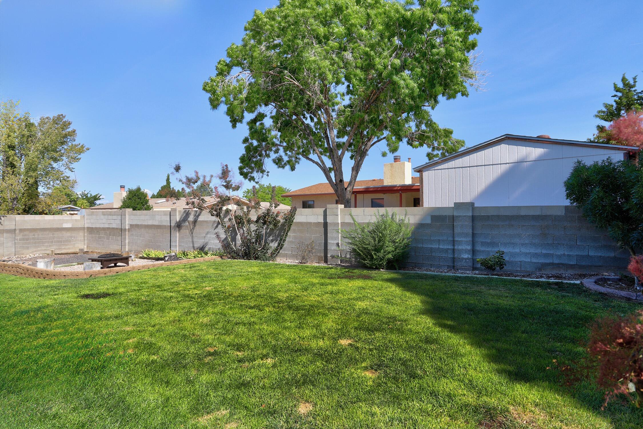 Photo 17 — 7353 Yorktown Avenue NE