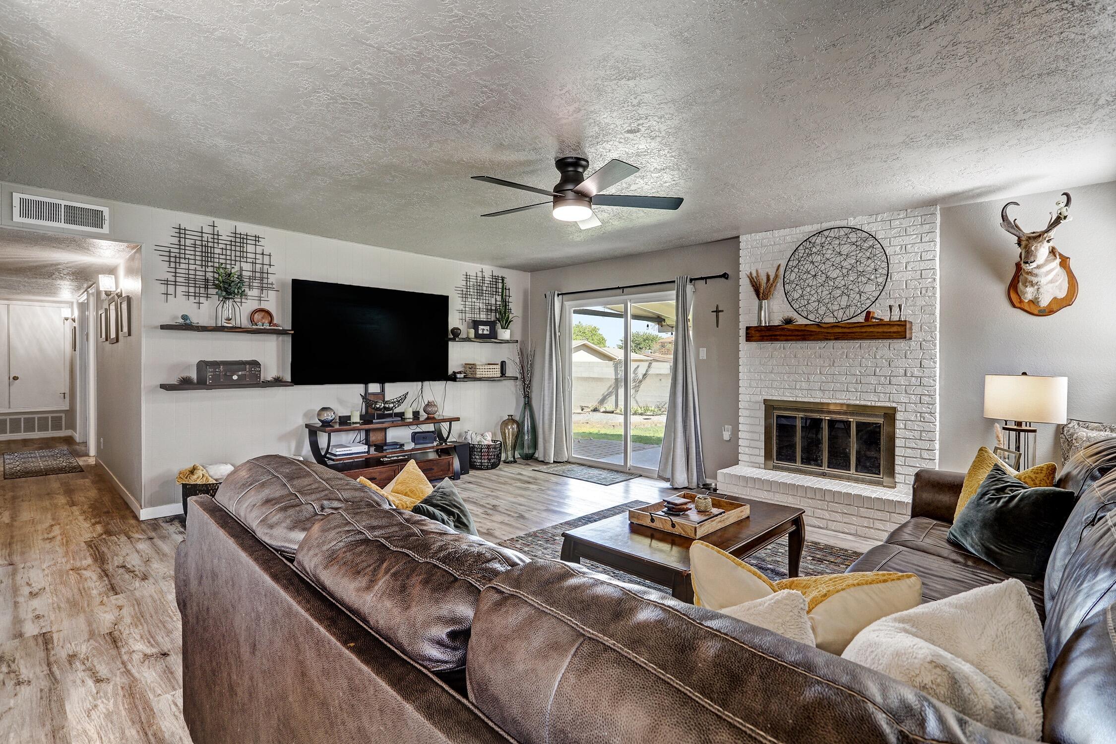 Photo 3 — 7353 Yorktown Avenue NE