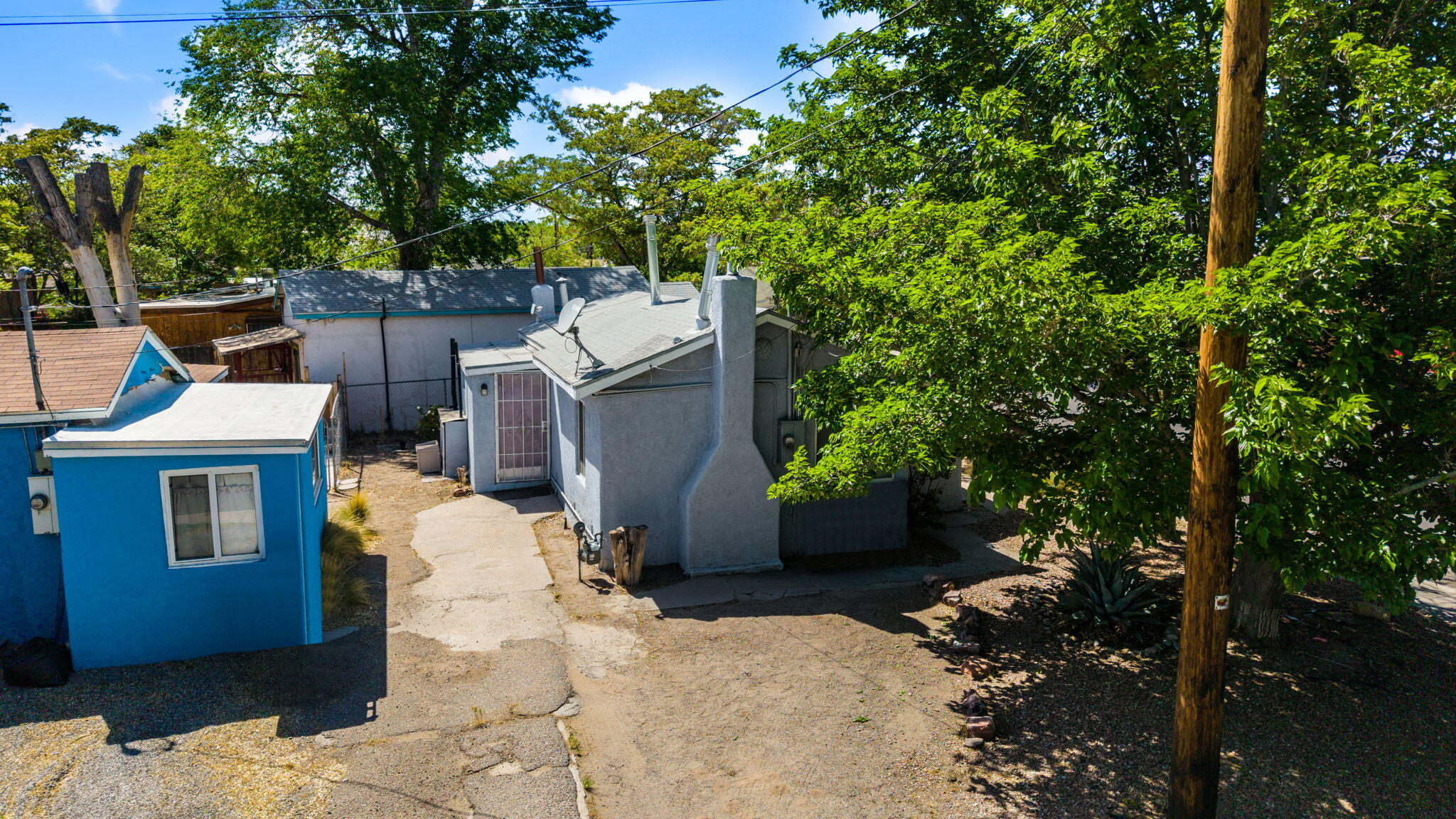 Photo 9 — 1004 Santa Fe Avenue SW