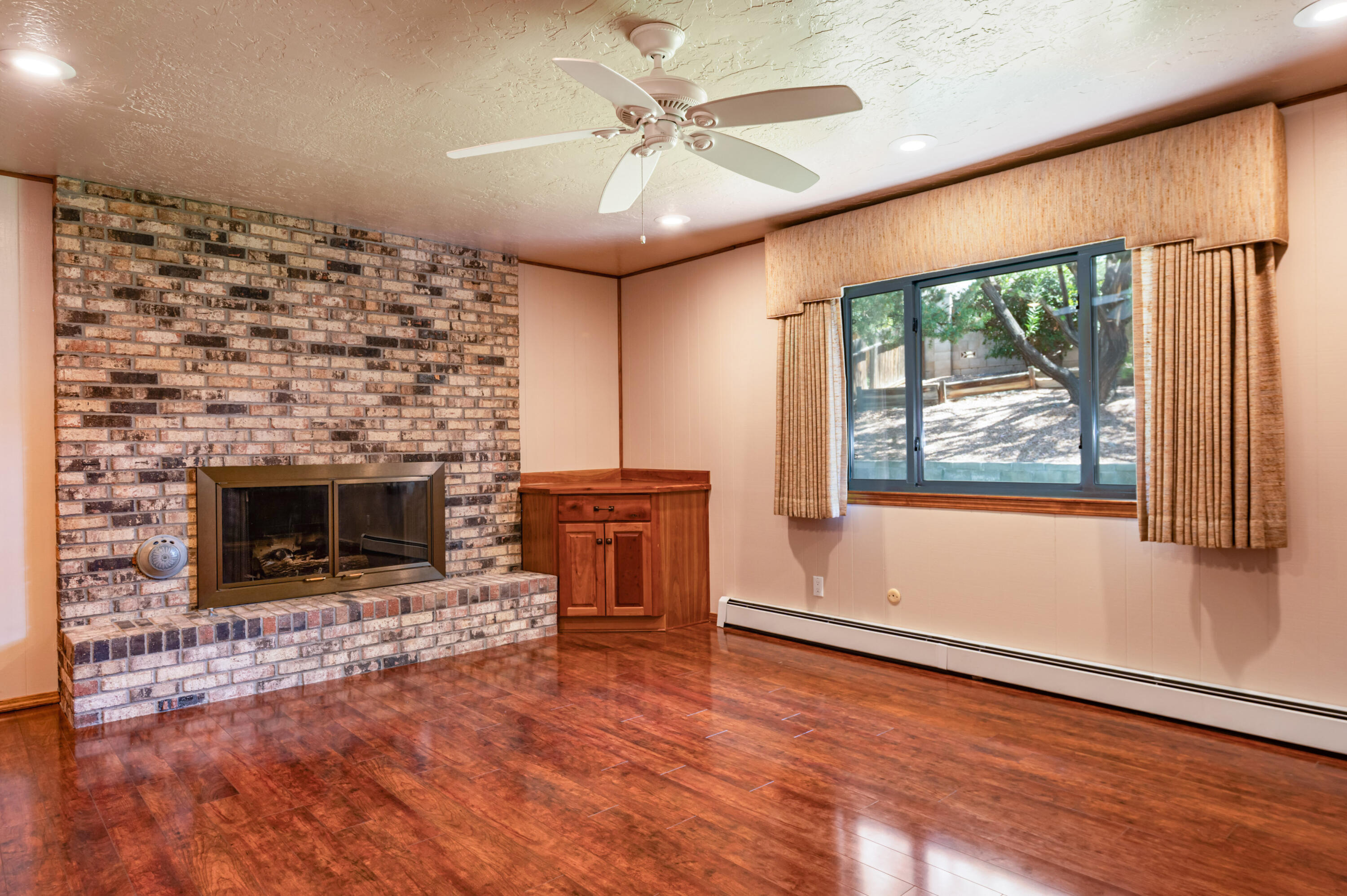 Photo 15 — 1604 Monte Largo Drive NE