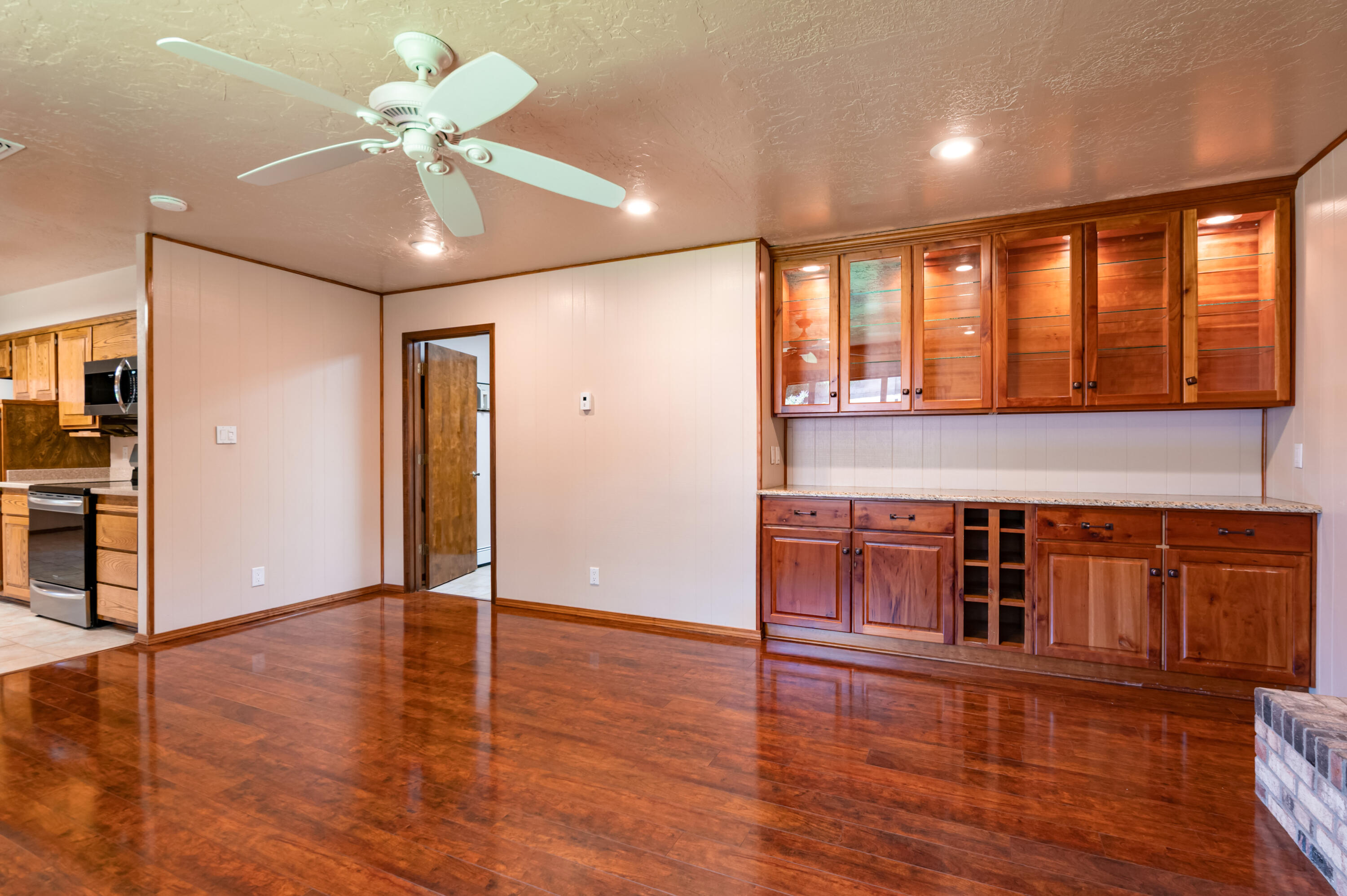 Photo 14 — 1604 Monte Largo Drive NE