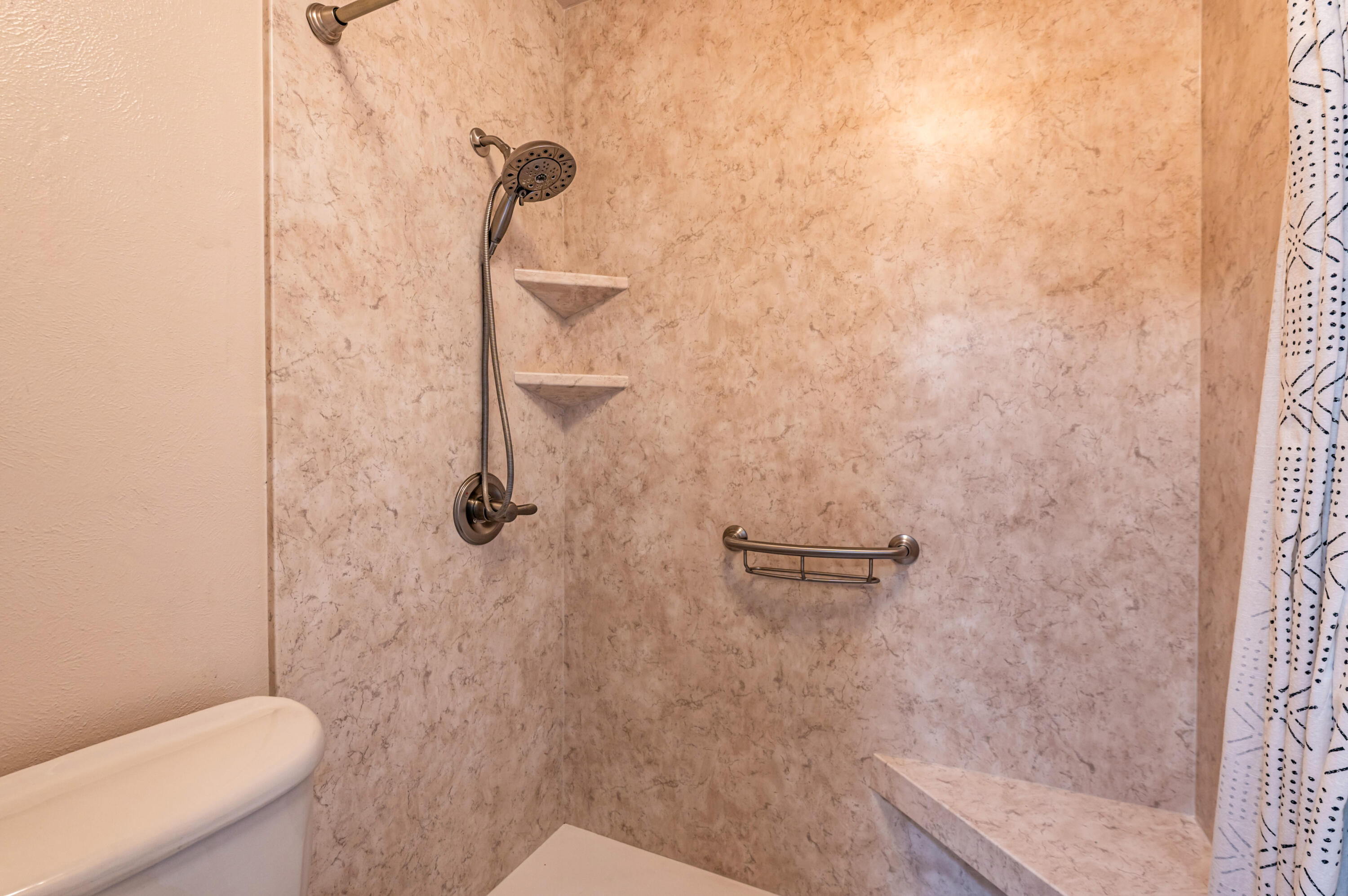 Photo 6 — 1604 Monte Largo Drive NE