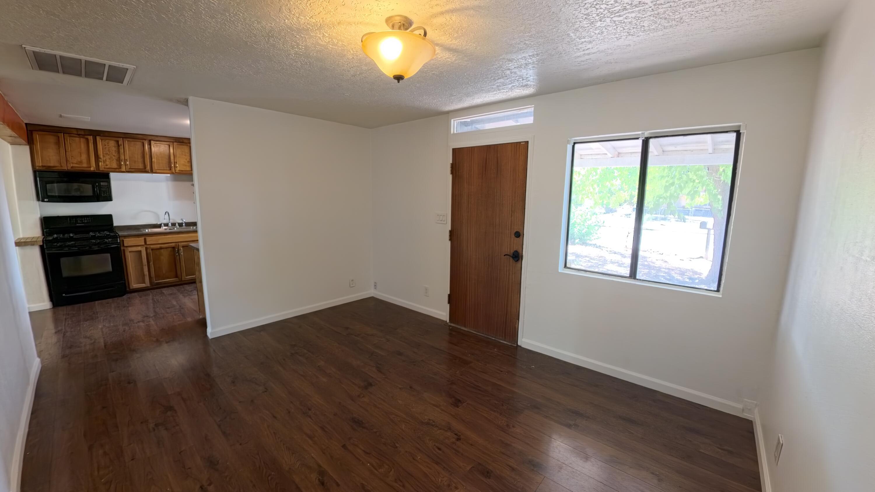 4416 10th Street NW, Albuquerque, NM 87107