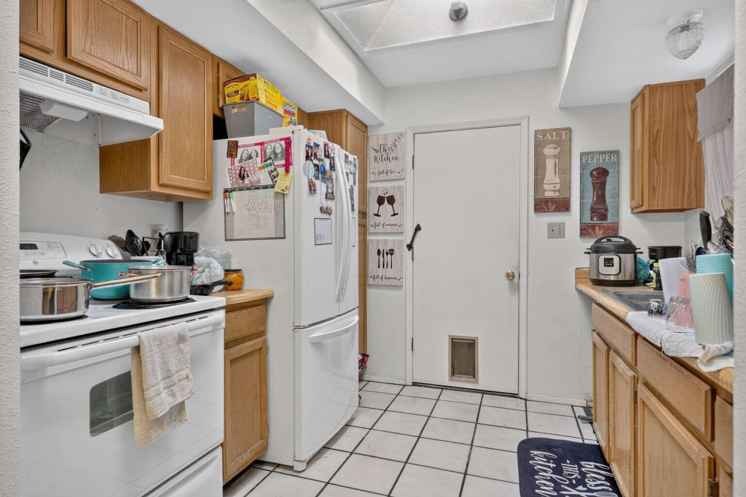 Photo 8 — 1372 Lil Avenue NE