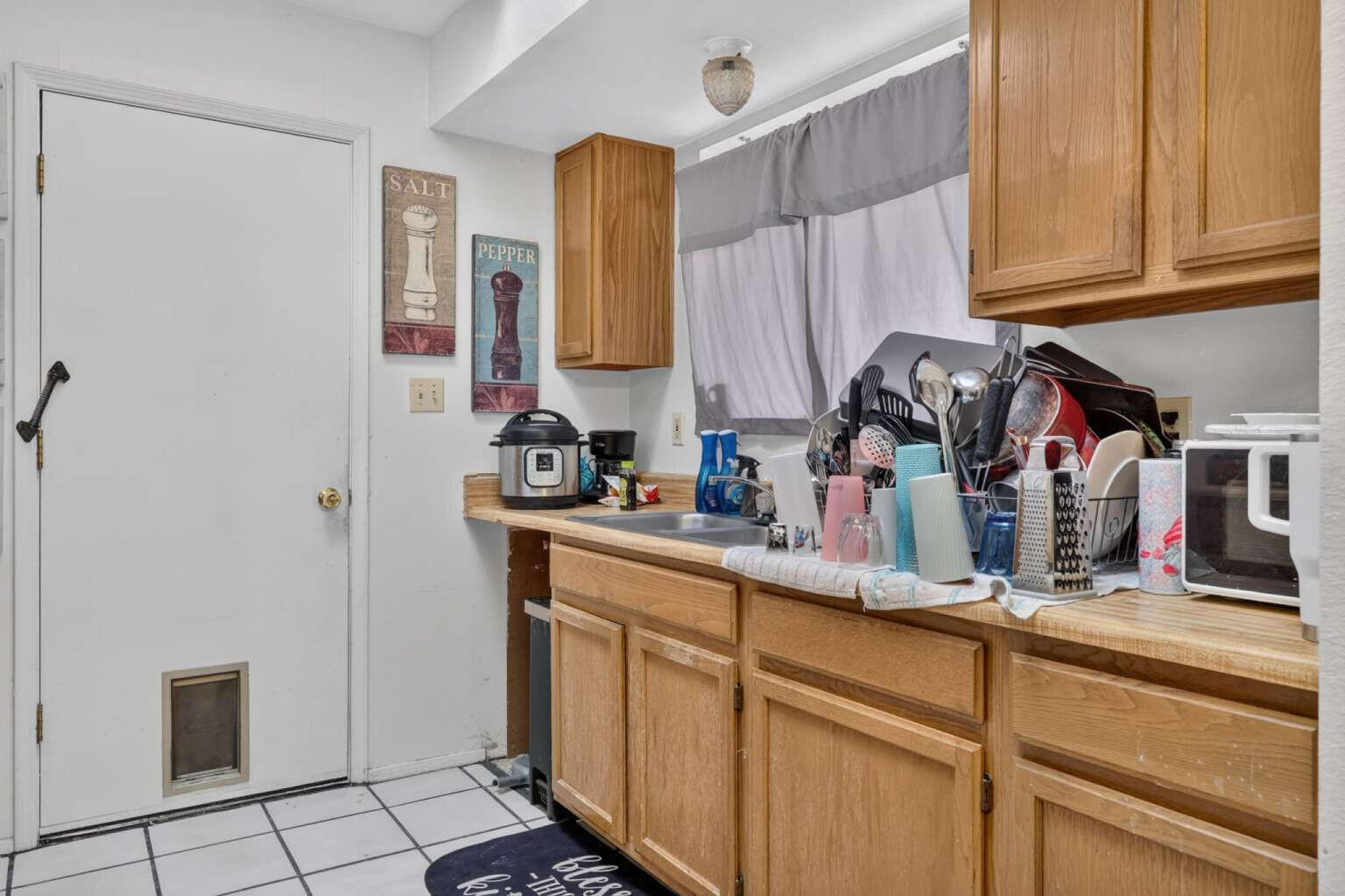 Photo 9 — 1372 Lil Avenue NE