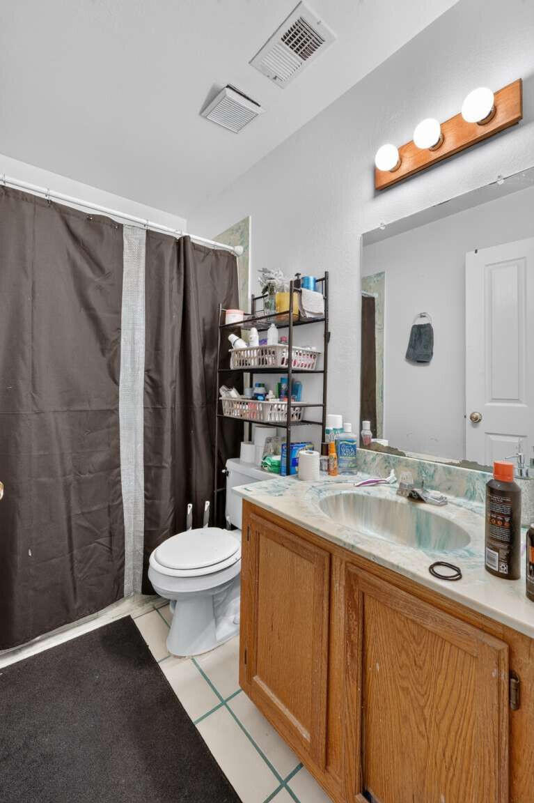 Photo 3 — 1372 Lil Avenue NE