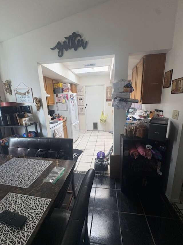 Photo 6 — 1372 Lil Avenue NE