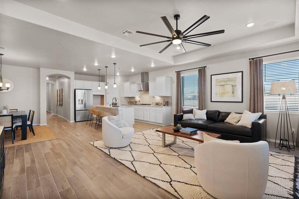 Photo 13 — 3560 Santa Fe Trail SW
