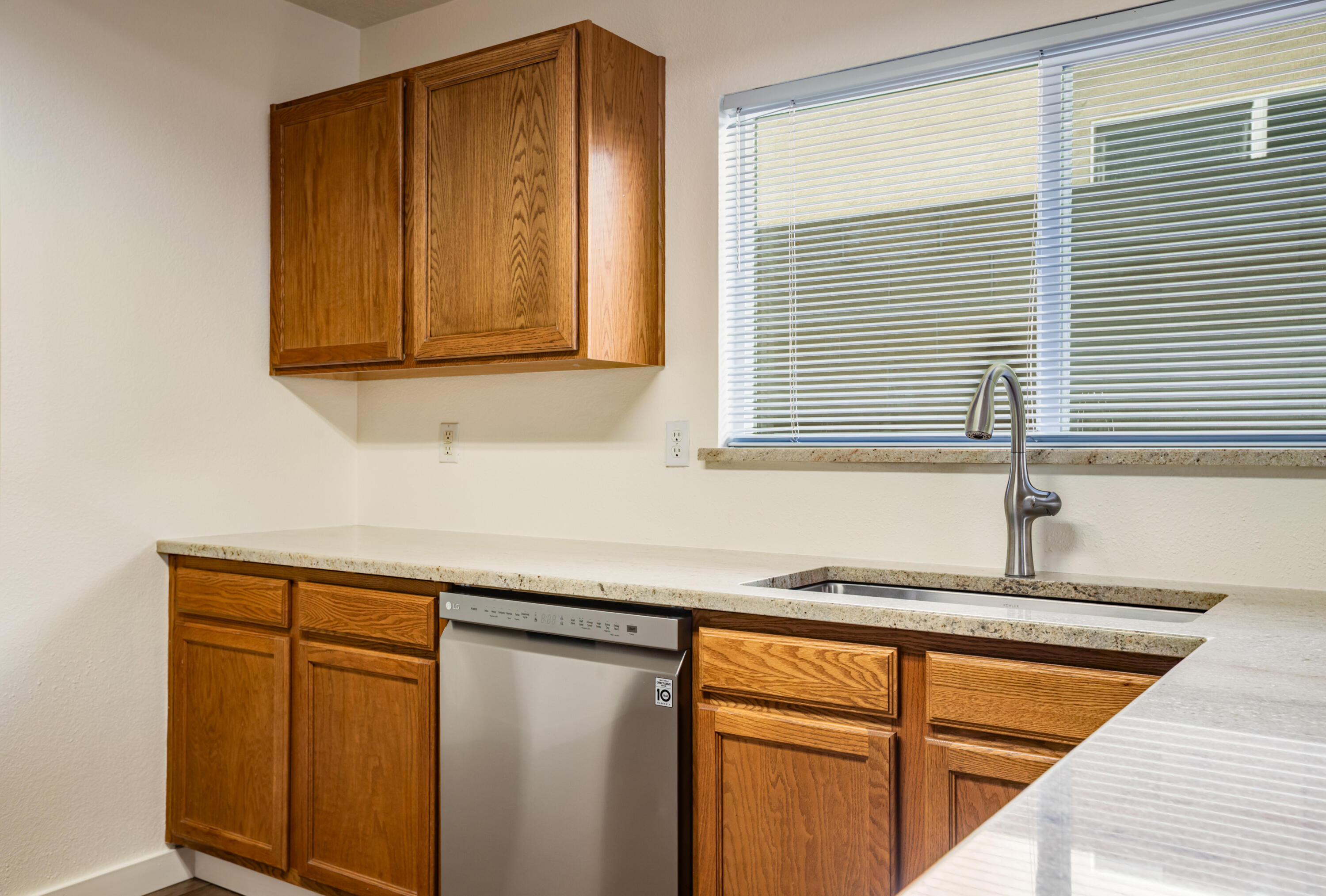 Photo 18 — 12509 Snowmass Way NE
