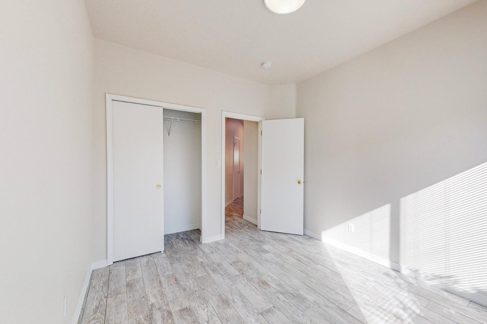 Photo 19 — 5419 Saturnia Road NW