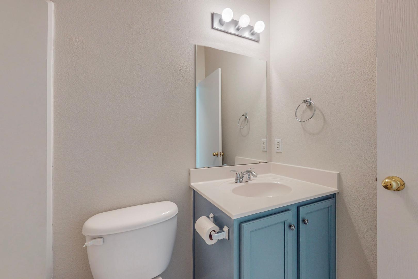 Photo 11 — 5419 Saturnia Road NW