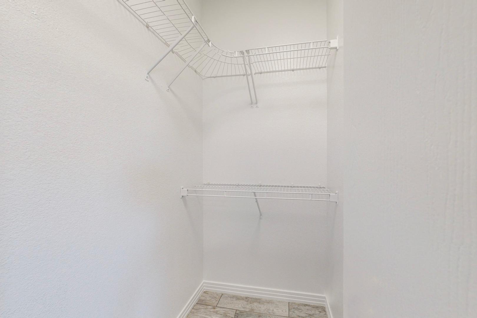 Photo 10 — 5419 Saturnia Road NW