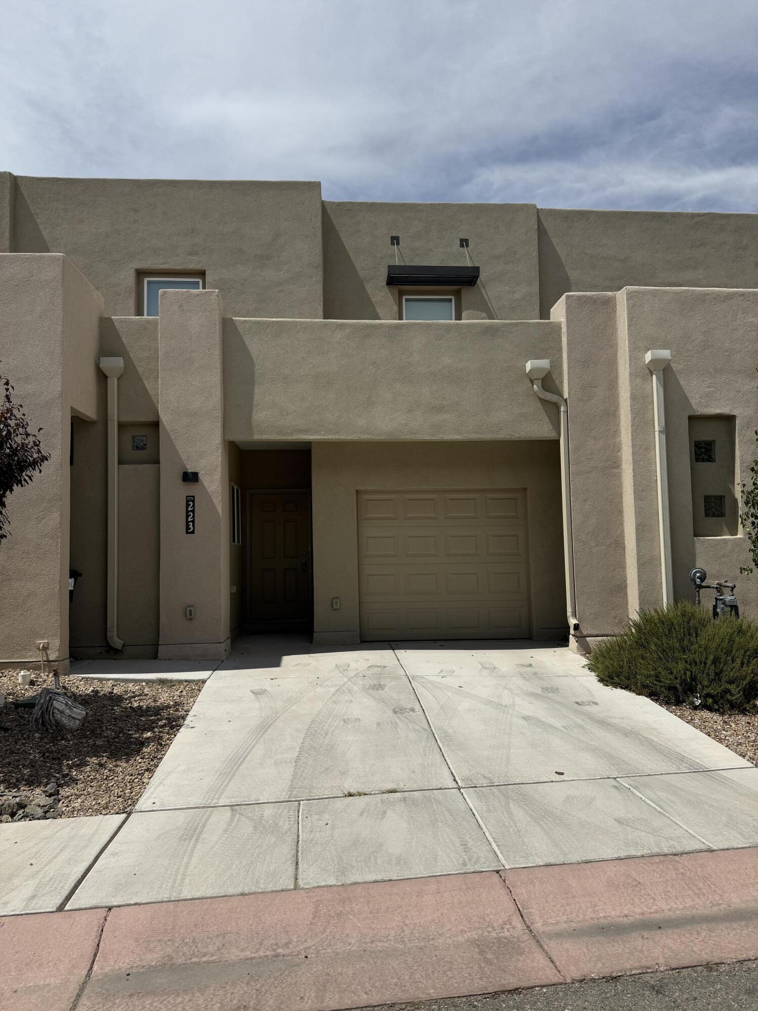 223 San Clemente Avenue NW