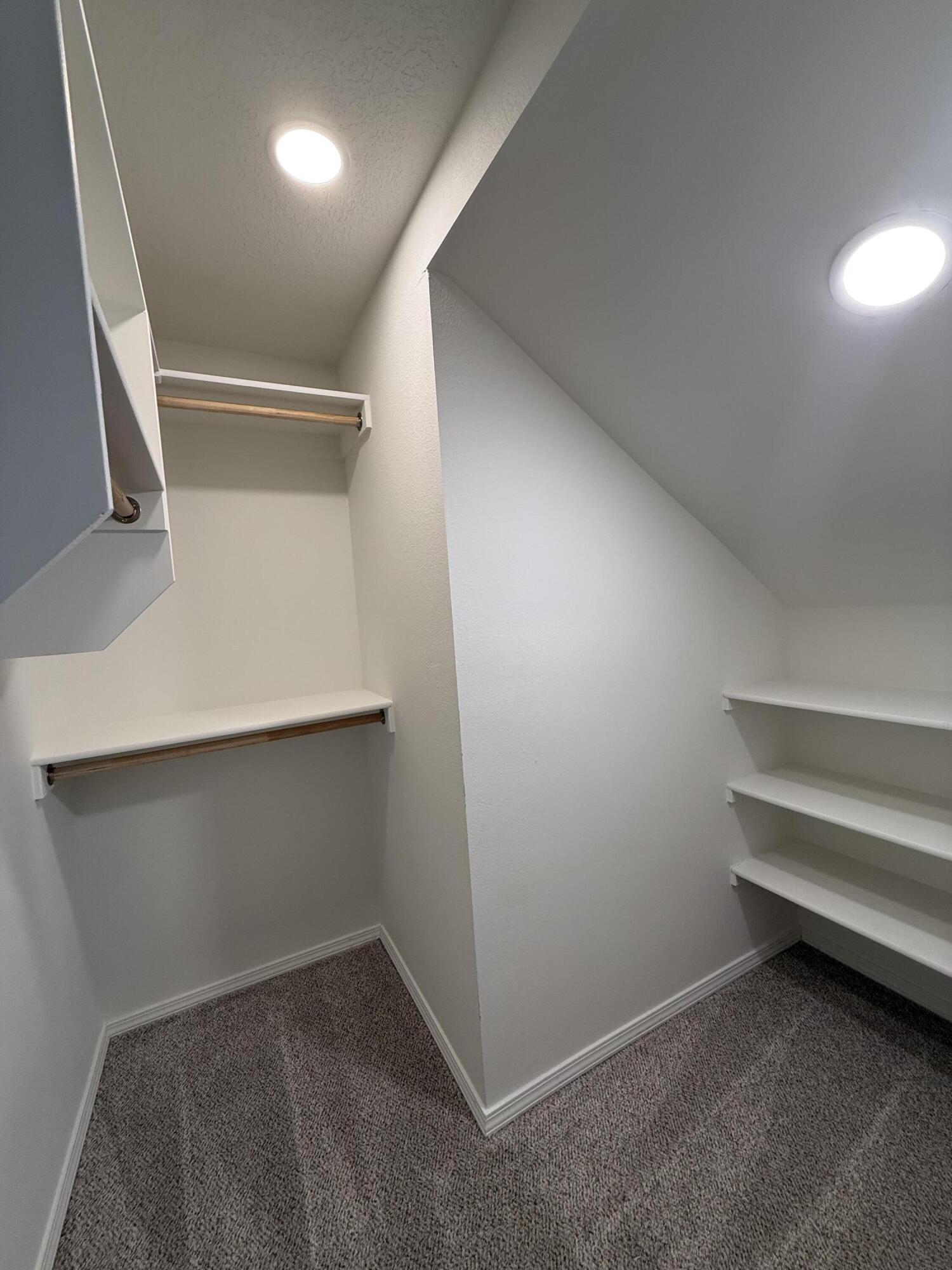 Photo 7 — 223 San Clemente Avenue NW
