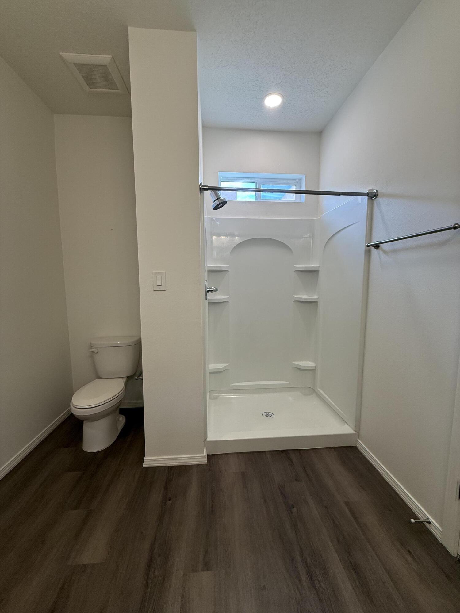 Photo 9 — 223 San Clemente Avenue NW