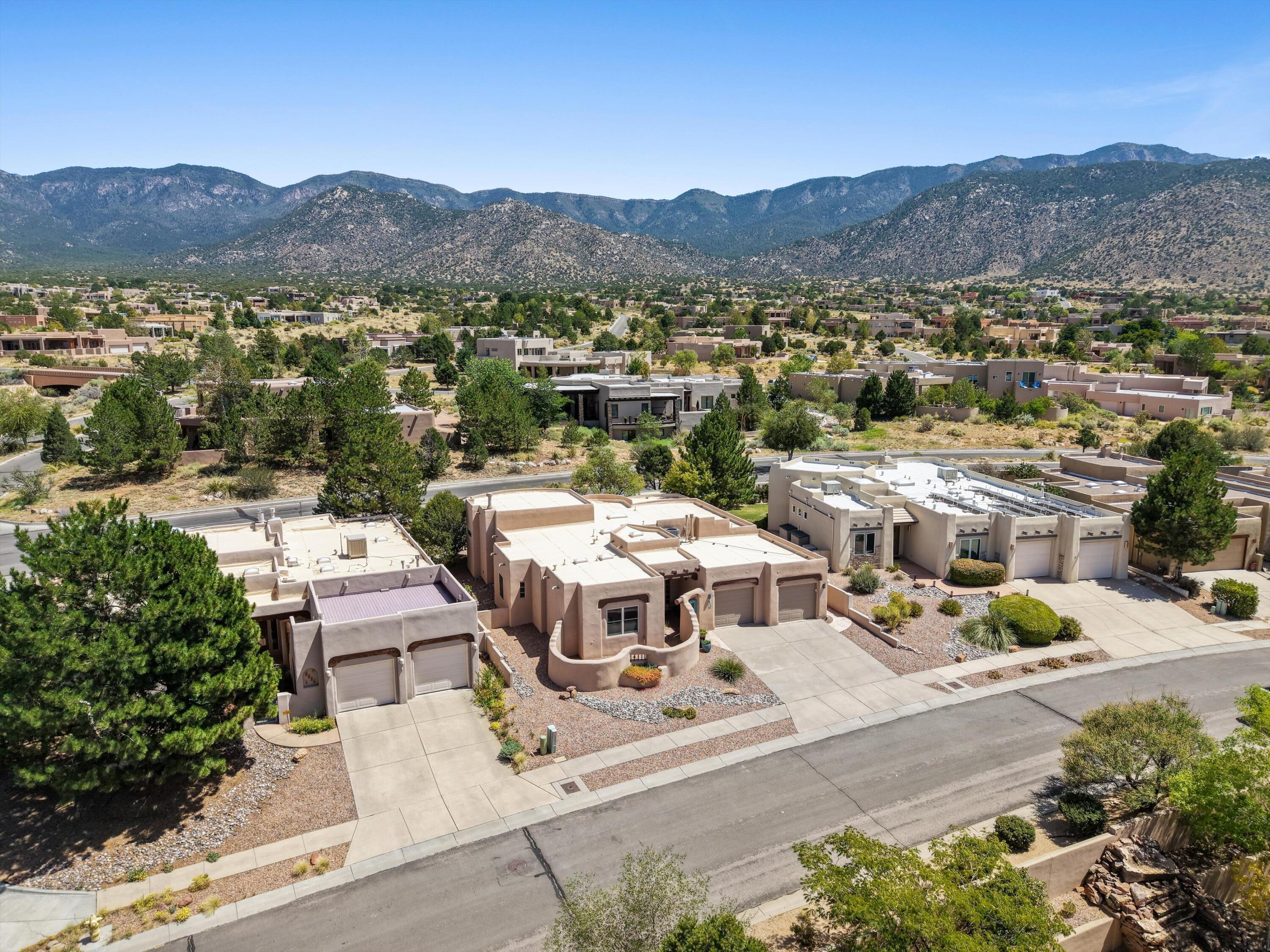 Photo 8 — 6420 Anasazi Drive NE