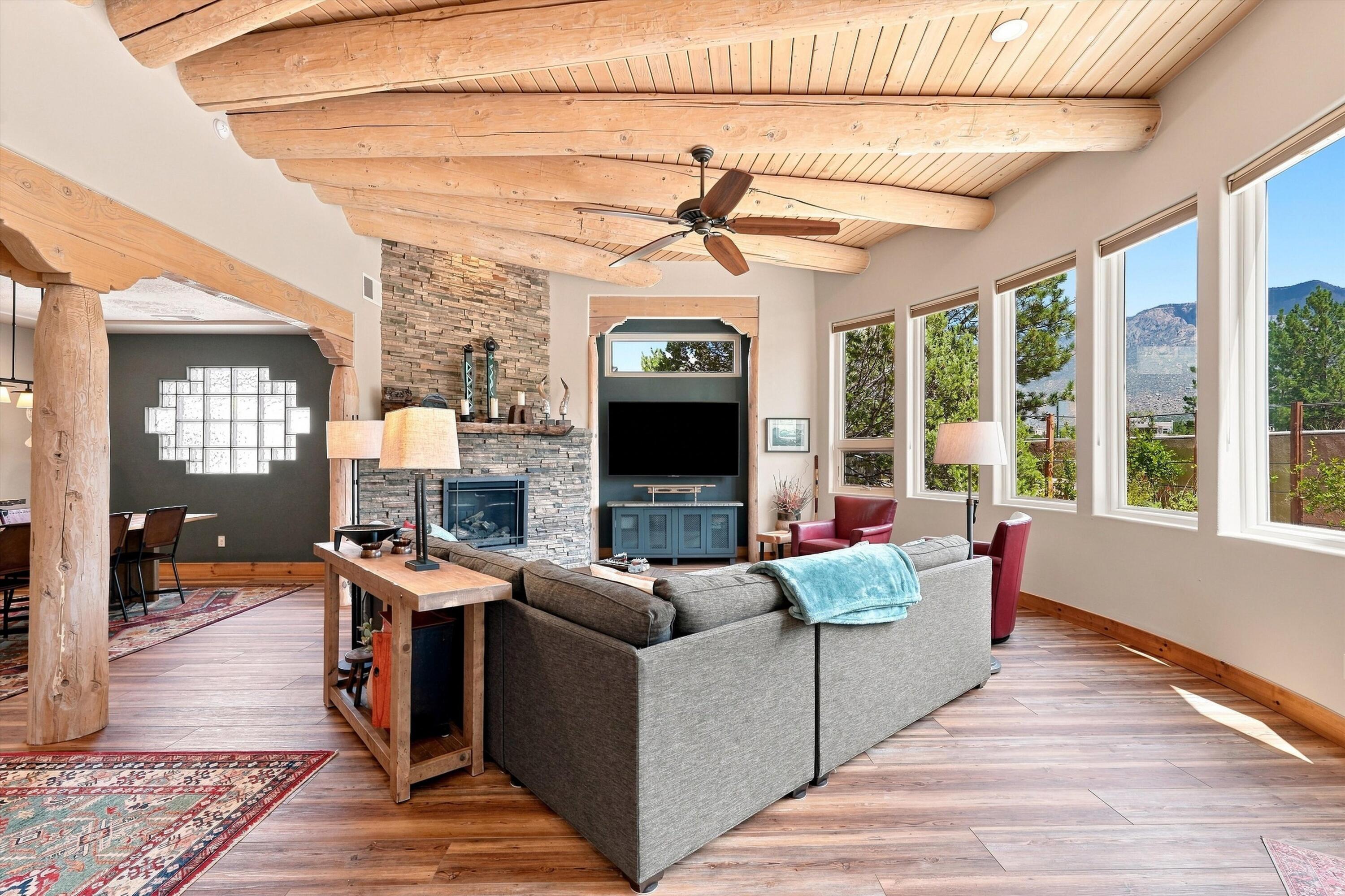 Photo 18 — 6420 Anasazi Drive NE