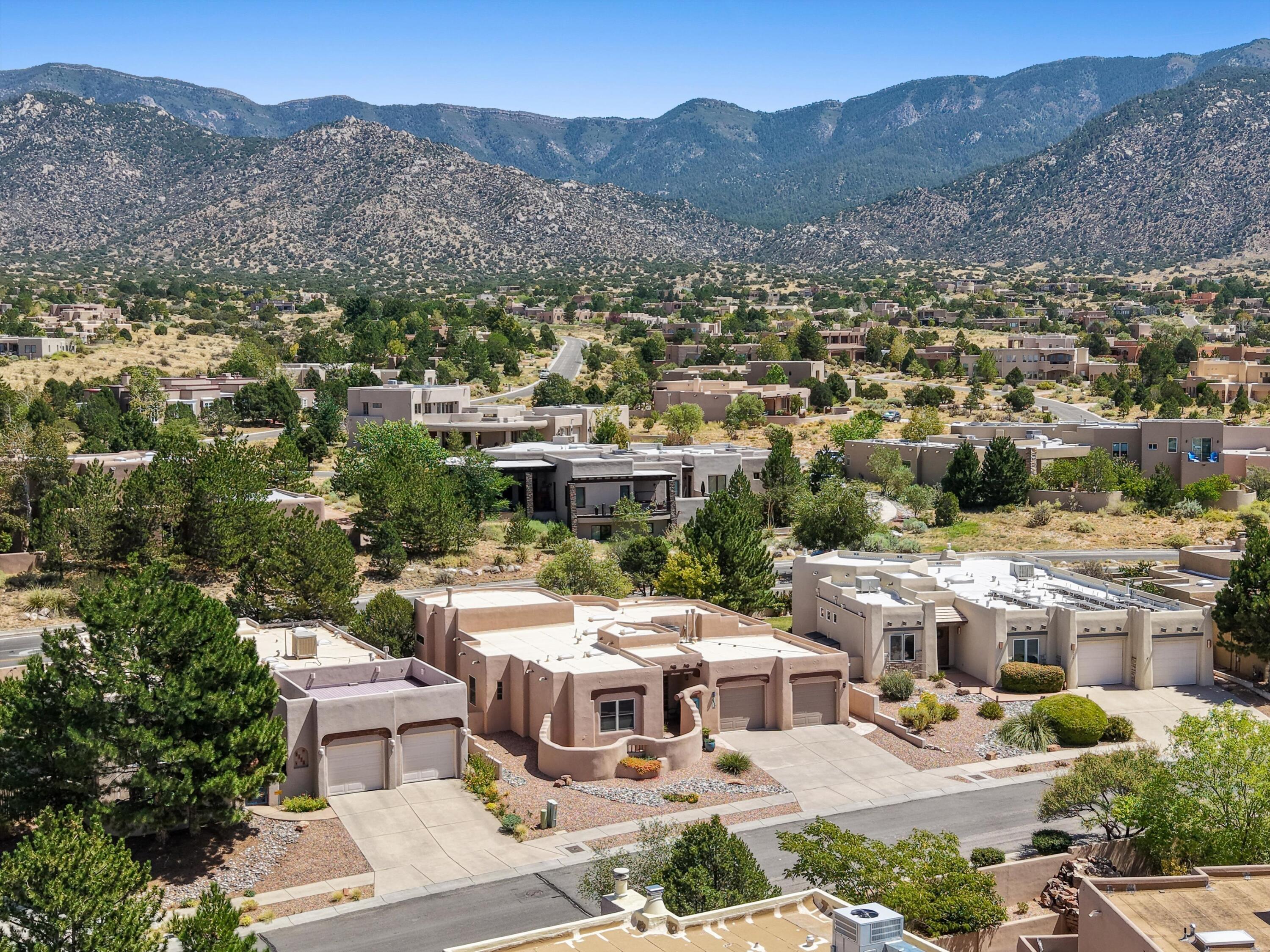 Photo 7 — 6420 Anasazi Drive NE