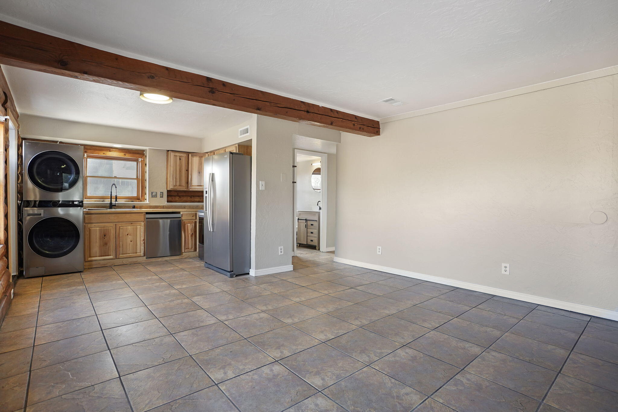 Photo 19 — 1133 Louisiana Boulevard SE