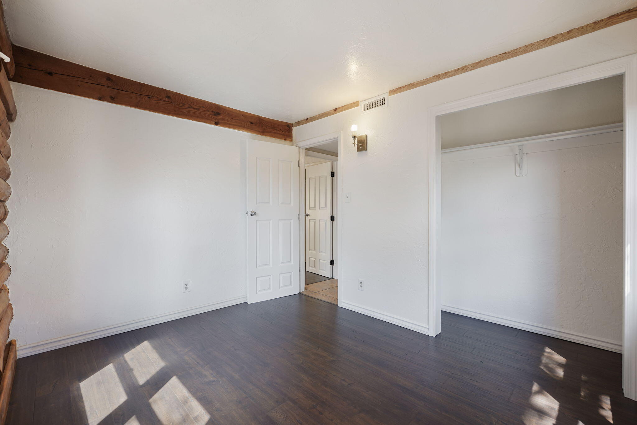 Photo 9 — 1133 Louisiana Boulevard SE