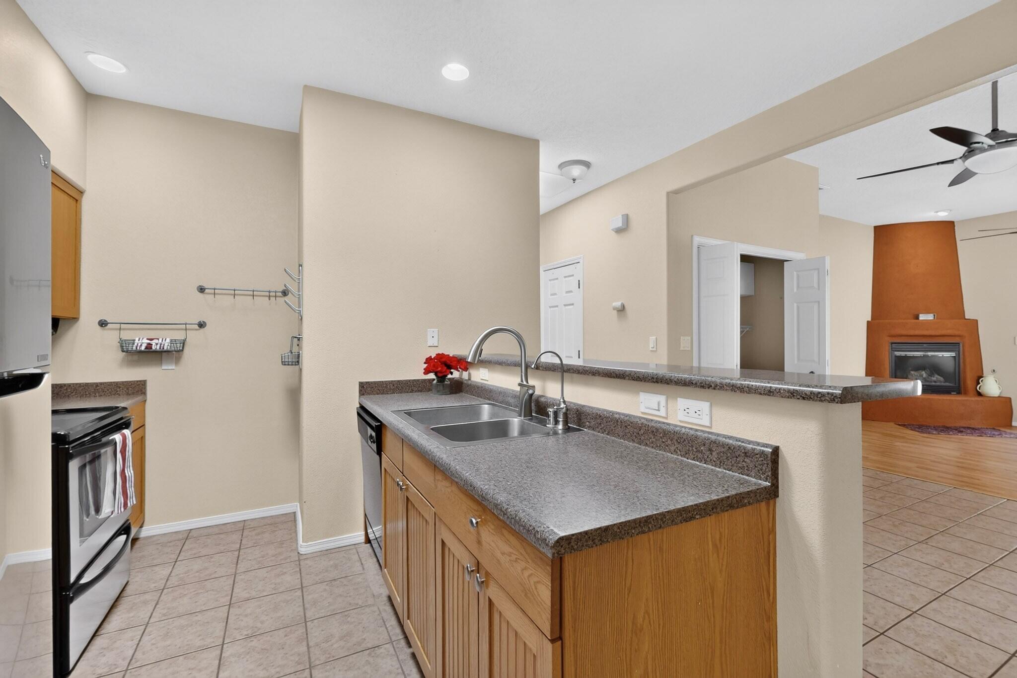Photo 3 — 4405 Desert Chicory Court SE