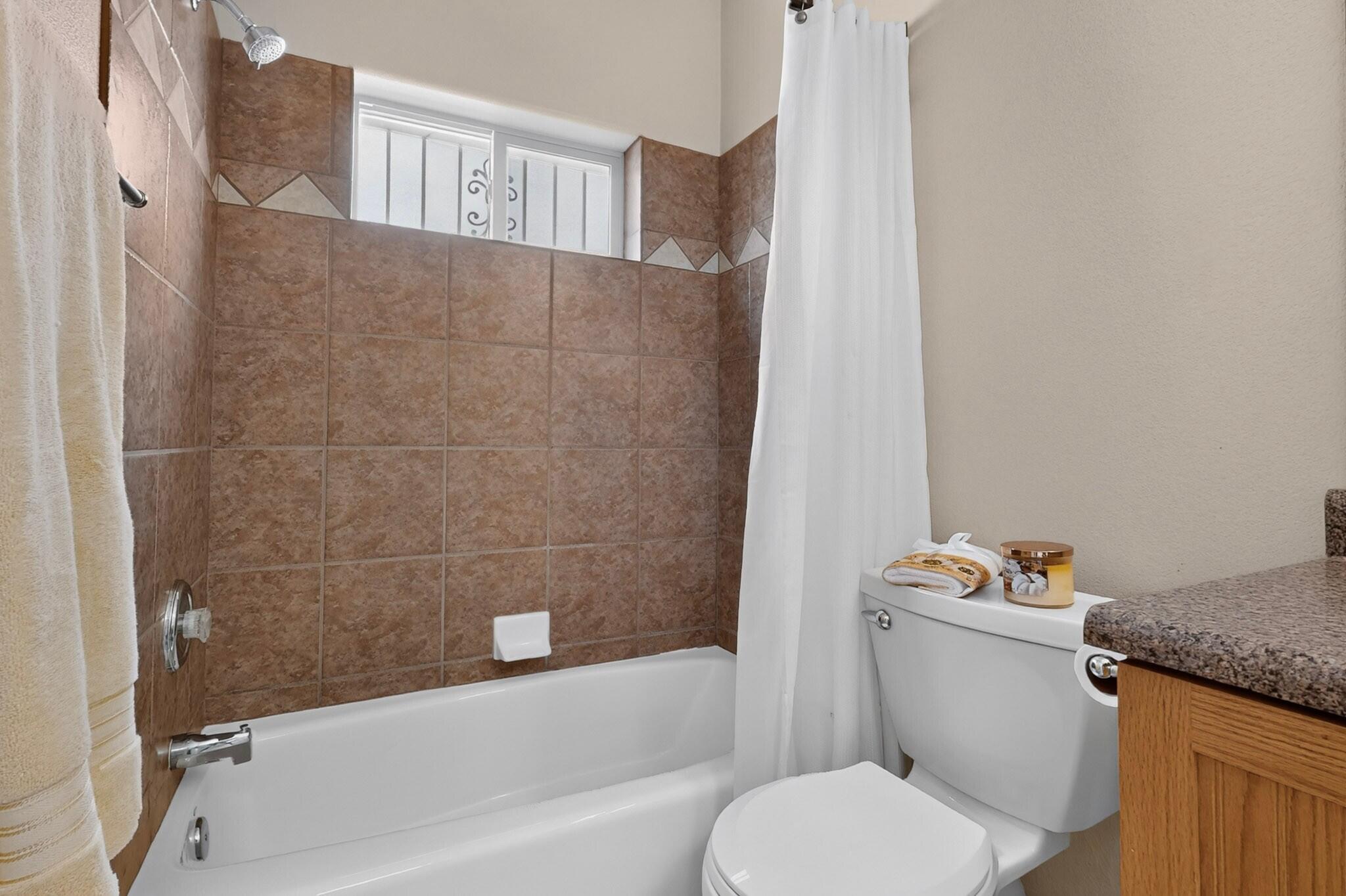 Photo 7 — 4405 Desert Chicory Court SE