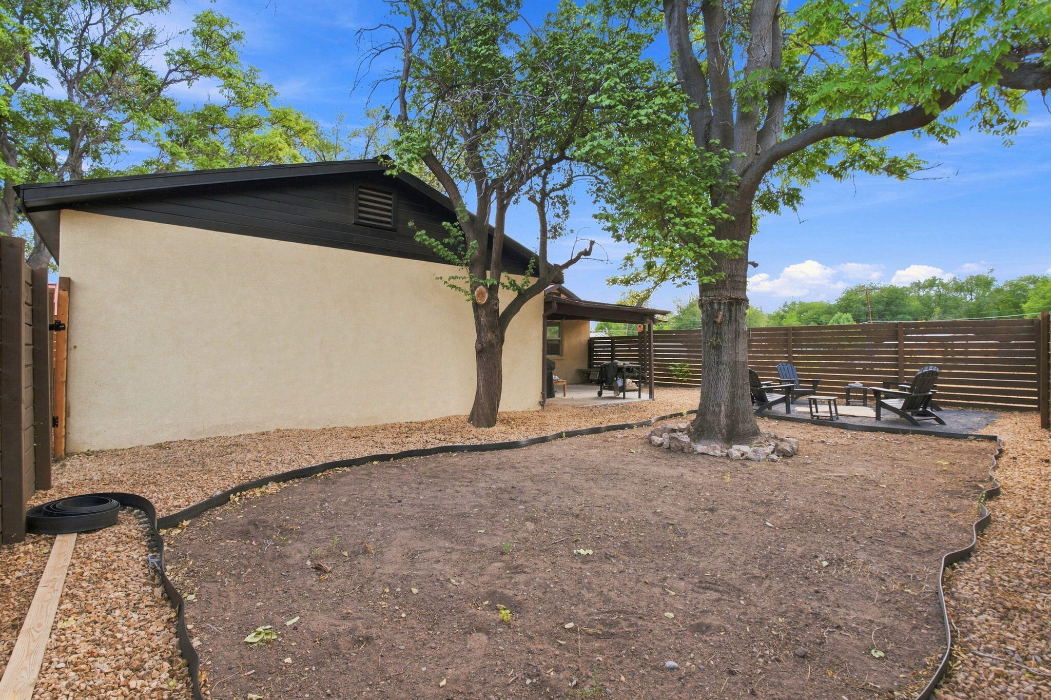 Photo 5 — 2929 Floral Road NW
