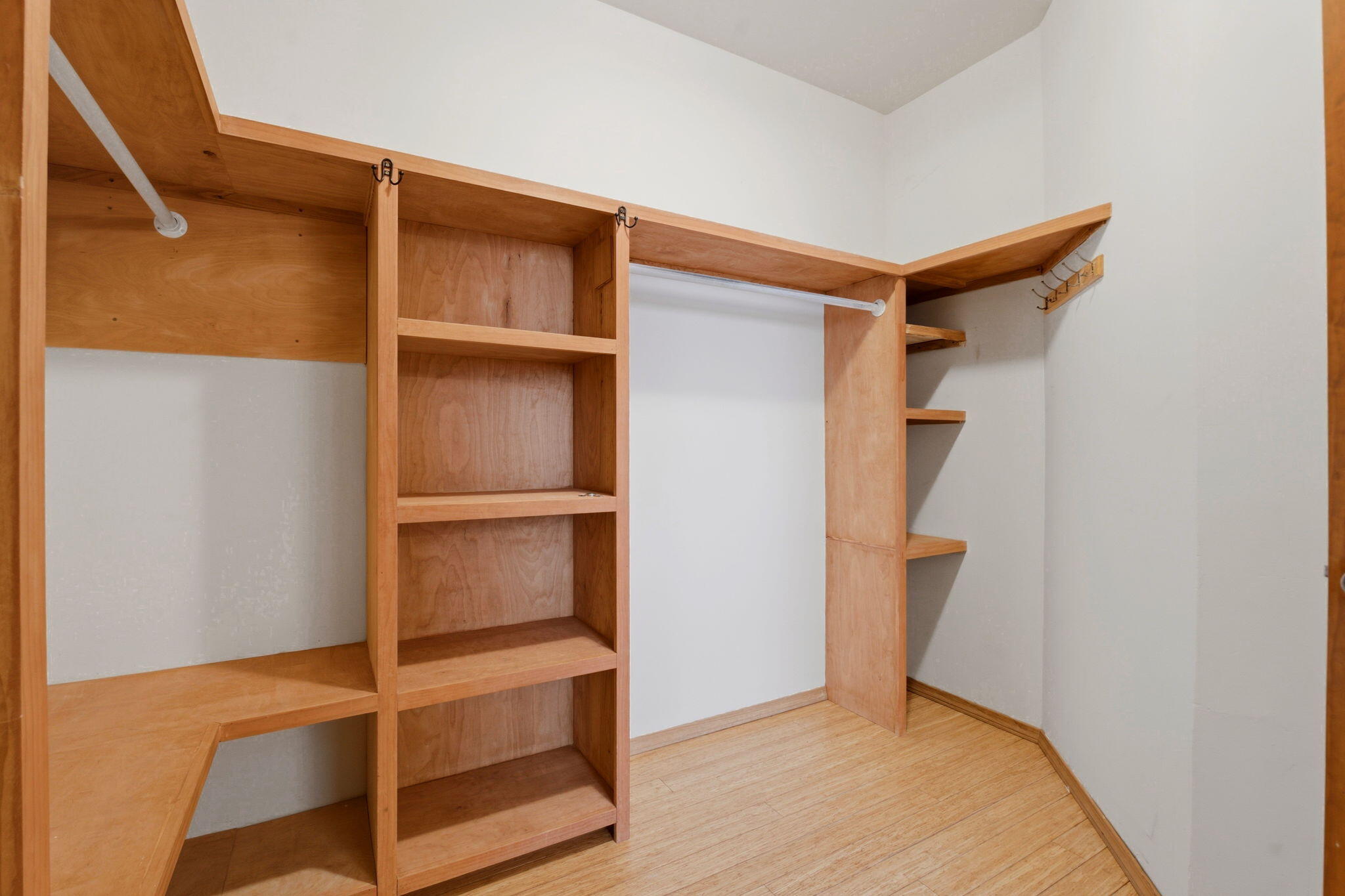Photo 2 — 6325 Del Carmen Drive NE