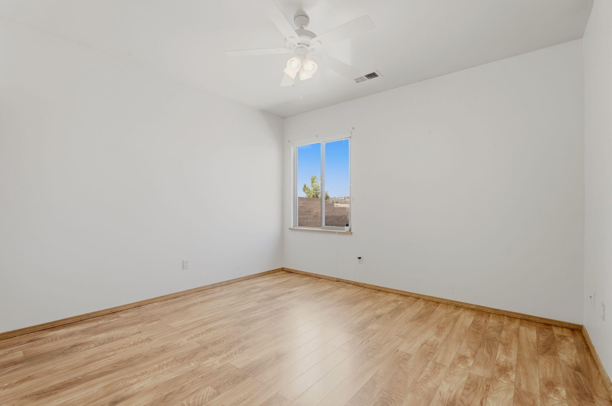 Photo 9 — 6325 Del Carmen Drive NE