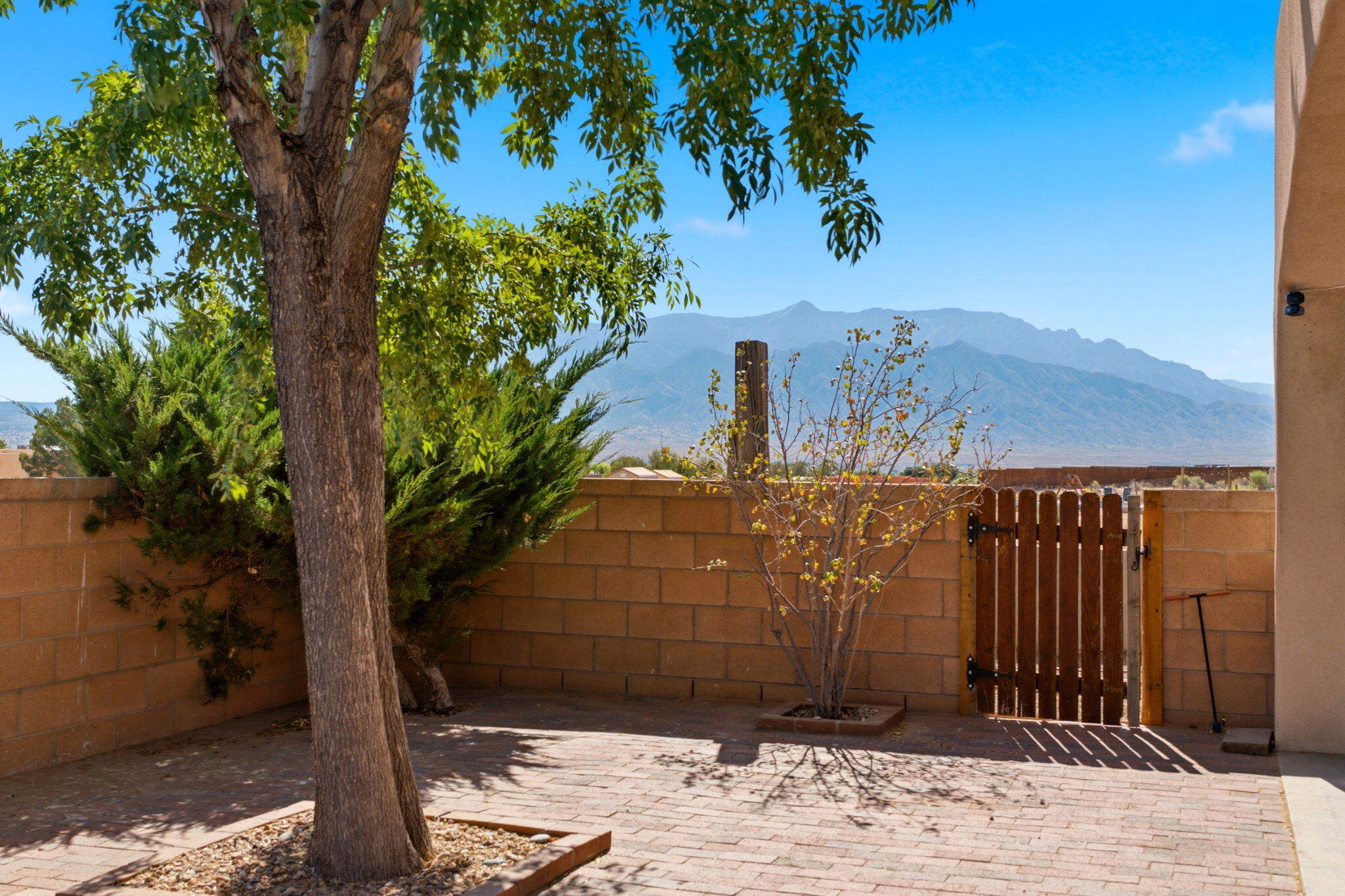 Photo 13 — 6325 Del Carmen Drive NE
