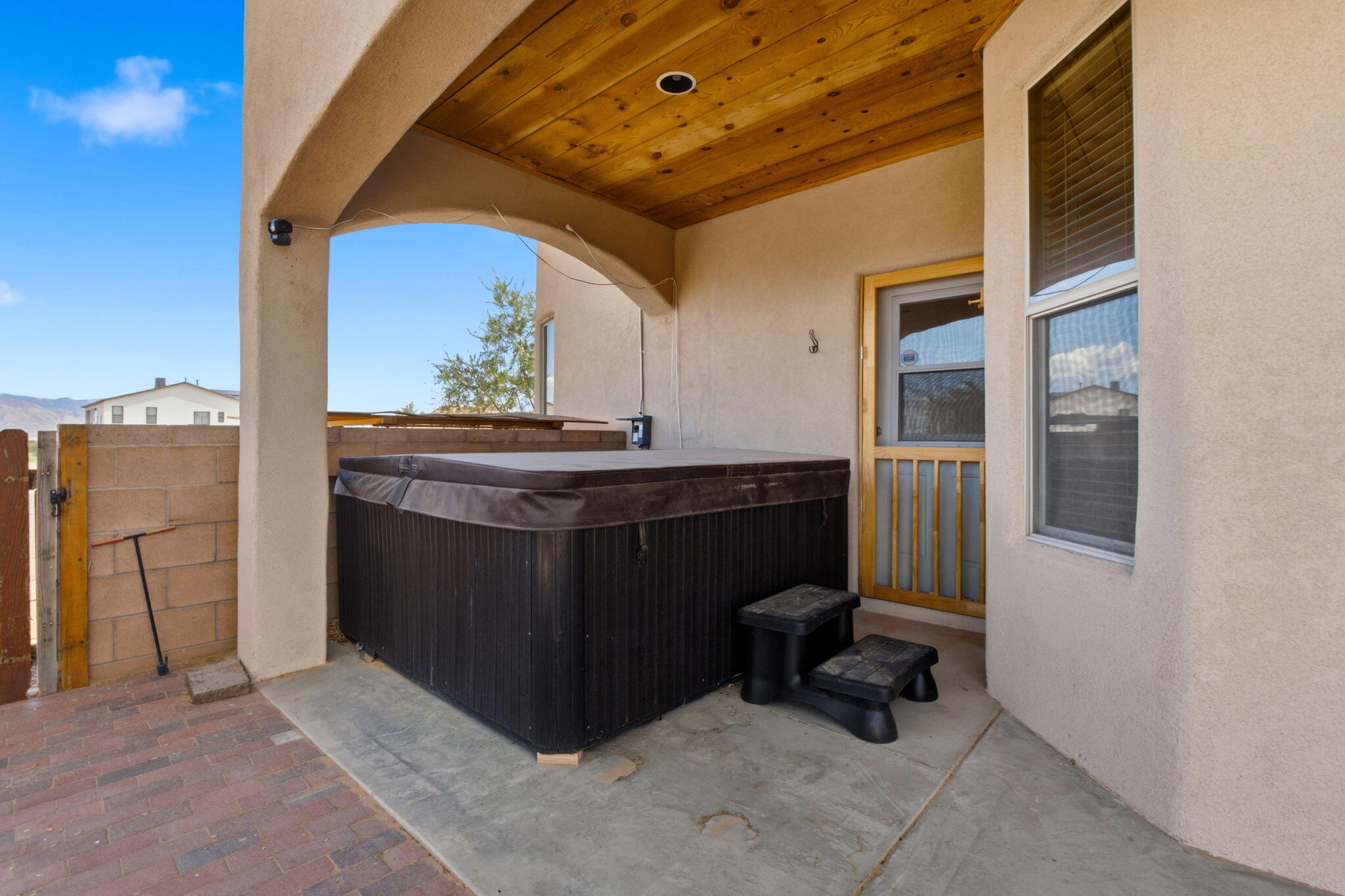 Photo 16 — 6325 Del Carmen Drive NE