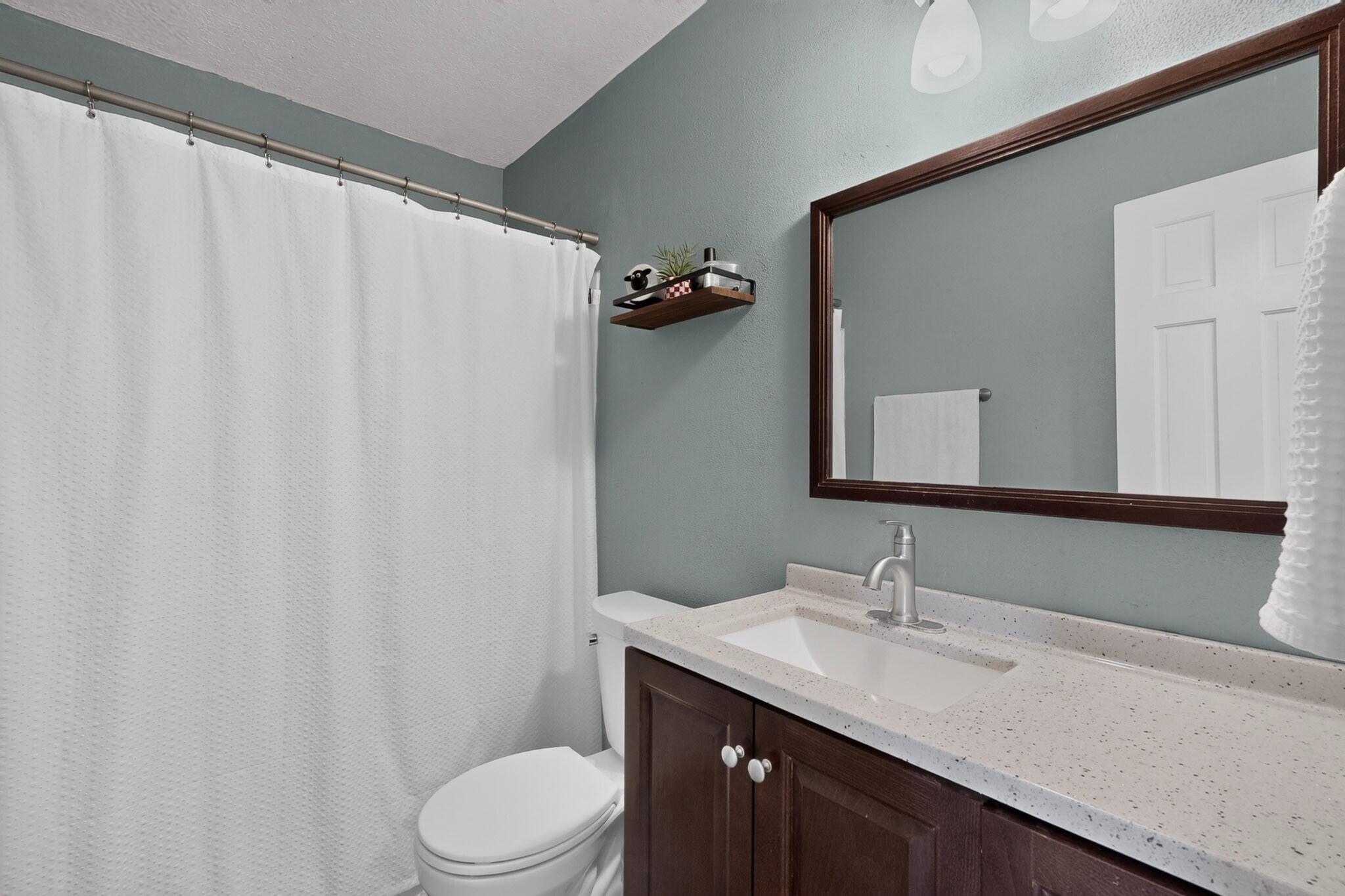 Photo 18 — 3709 Valerie Place NE