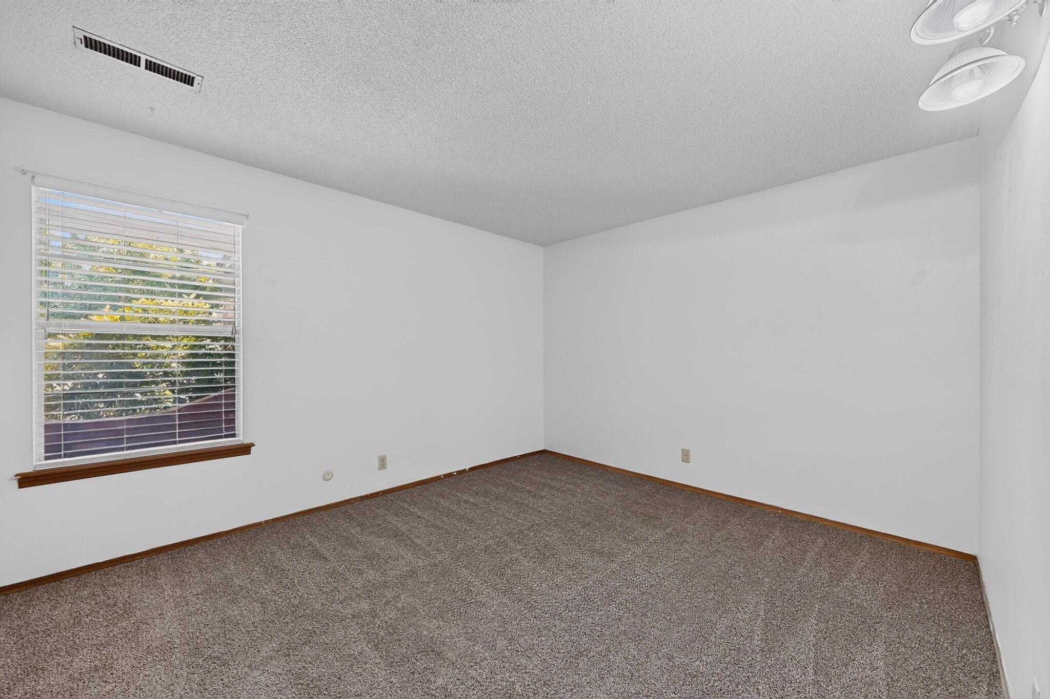 Photo 20 — 3709 Valerie Place NE