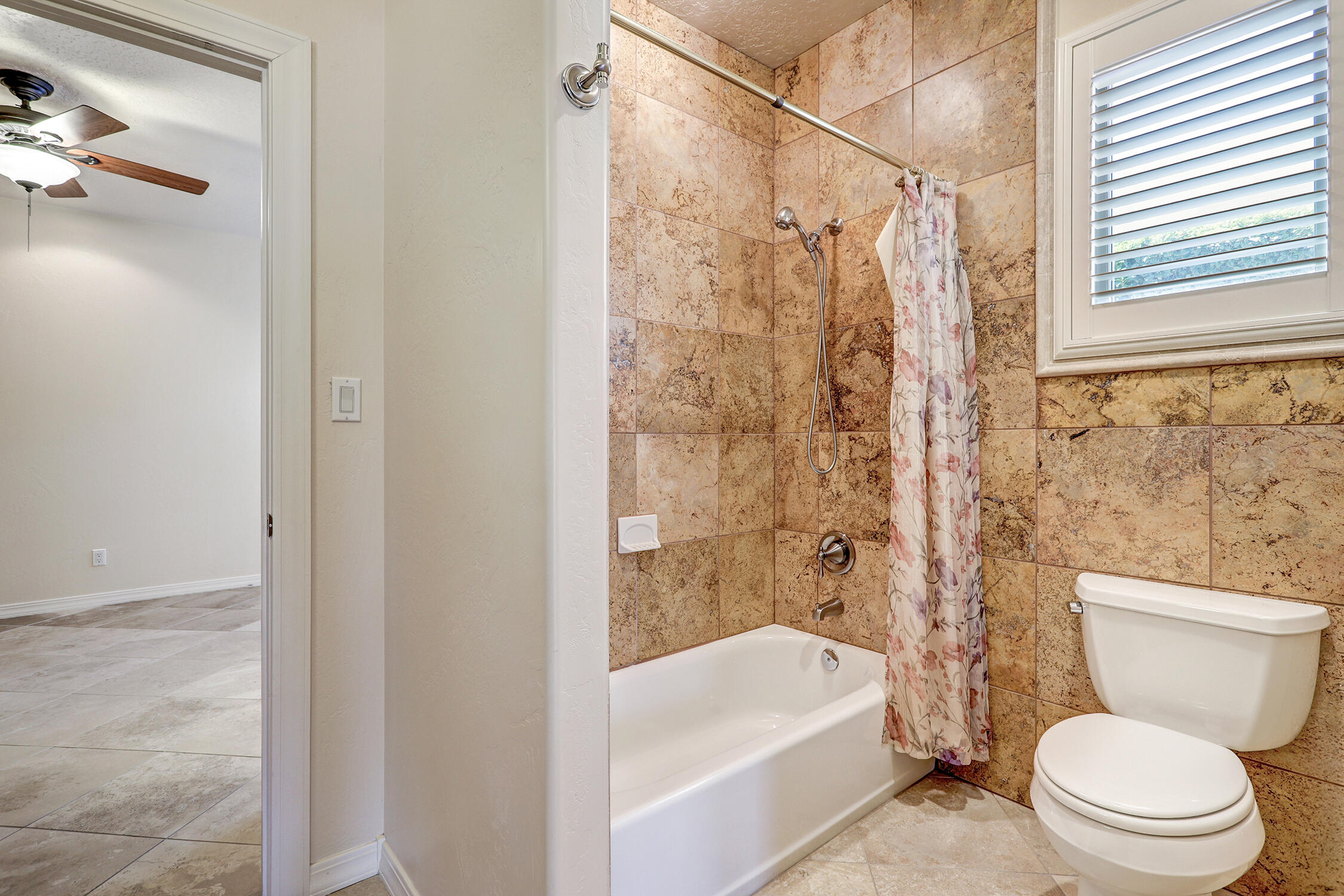 Photo 17 — 508 Laguna Seca Lane NW