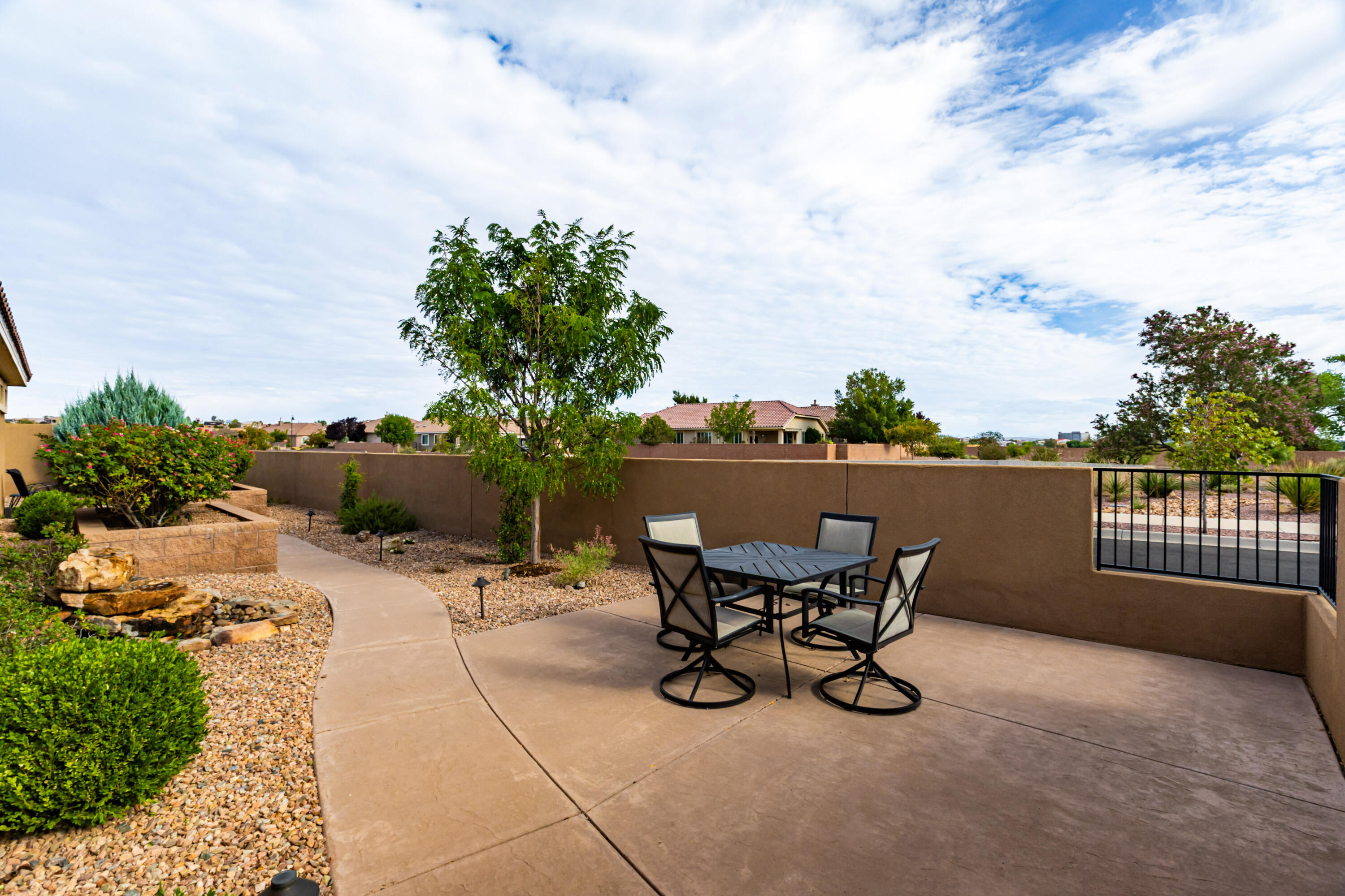 Photo 13 — 901 Prairie Zinnia Drive