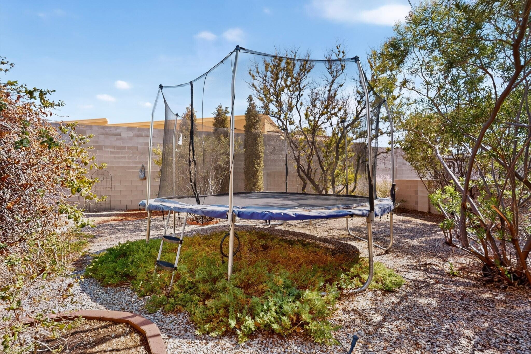 Photo 14 — 6125 Chaco Canyon Drive NE