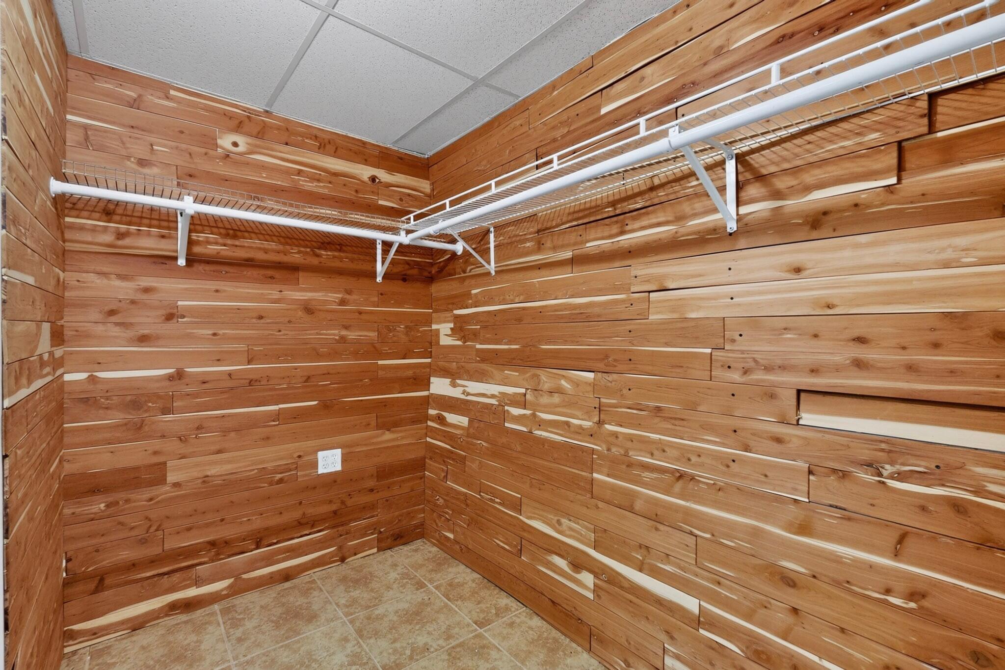 Photo 10 — 18431 U.S. 60