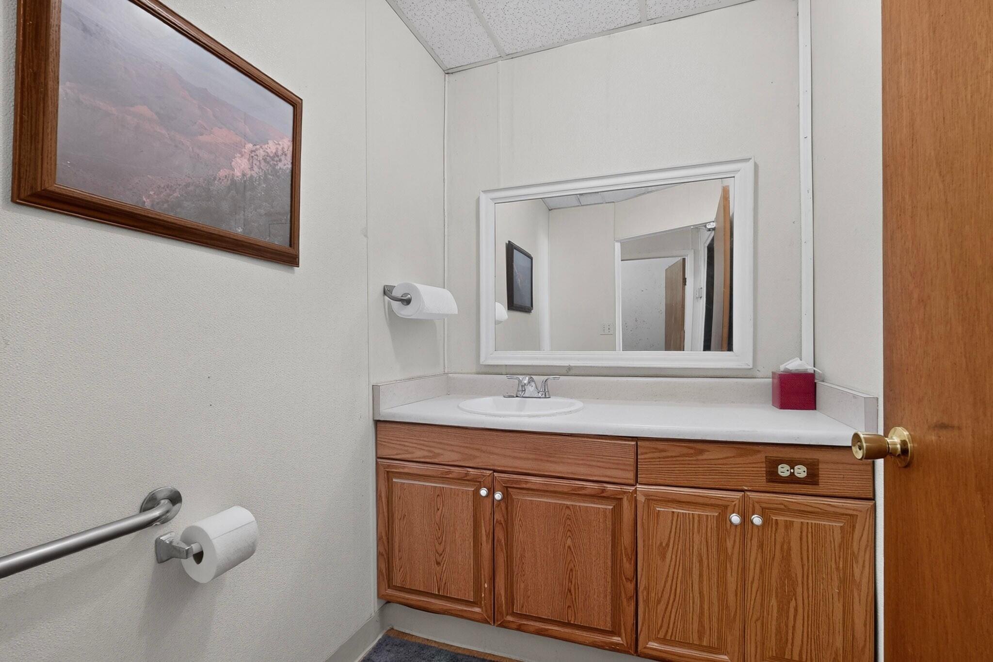 Photo 12 — 18431 U.S. 60