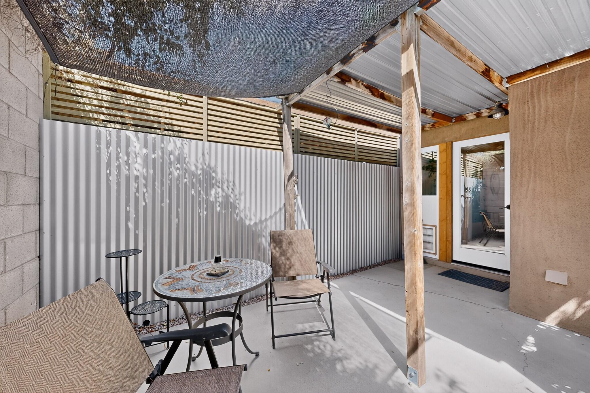 Photo 3 — 560 Berry Road NW