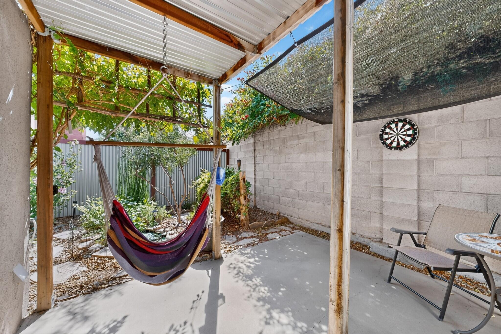 Photo 5 — 560 Berry Road NW
