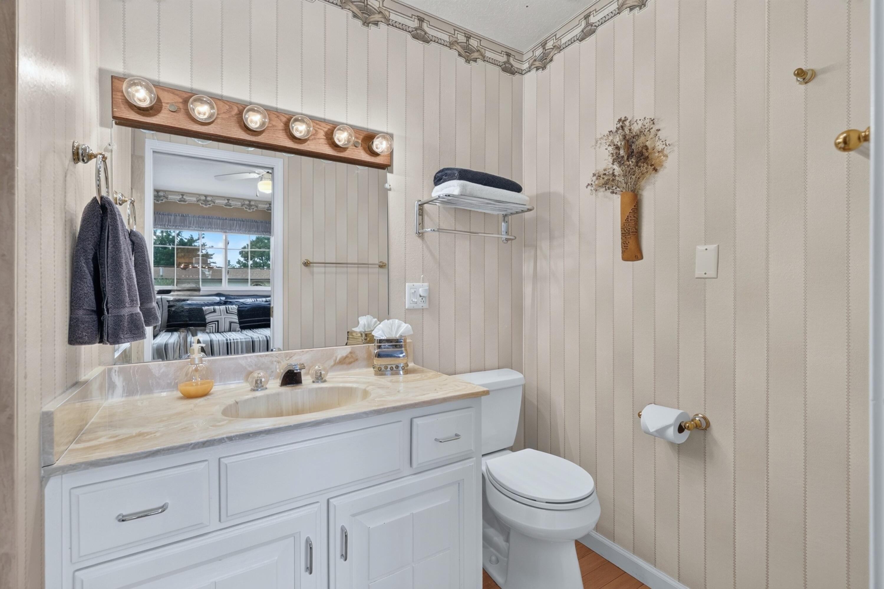 Photo 3 — 7916 Charger Trail NE
