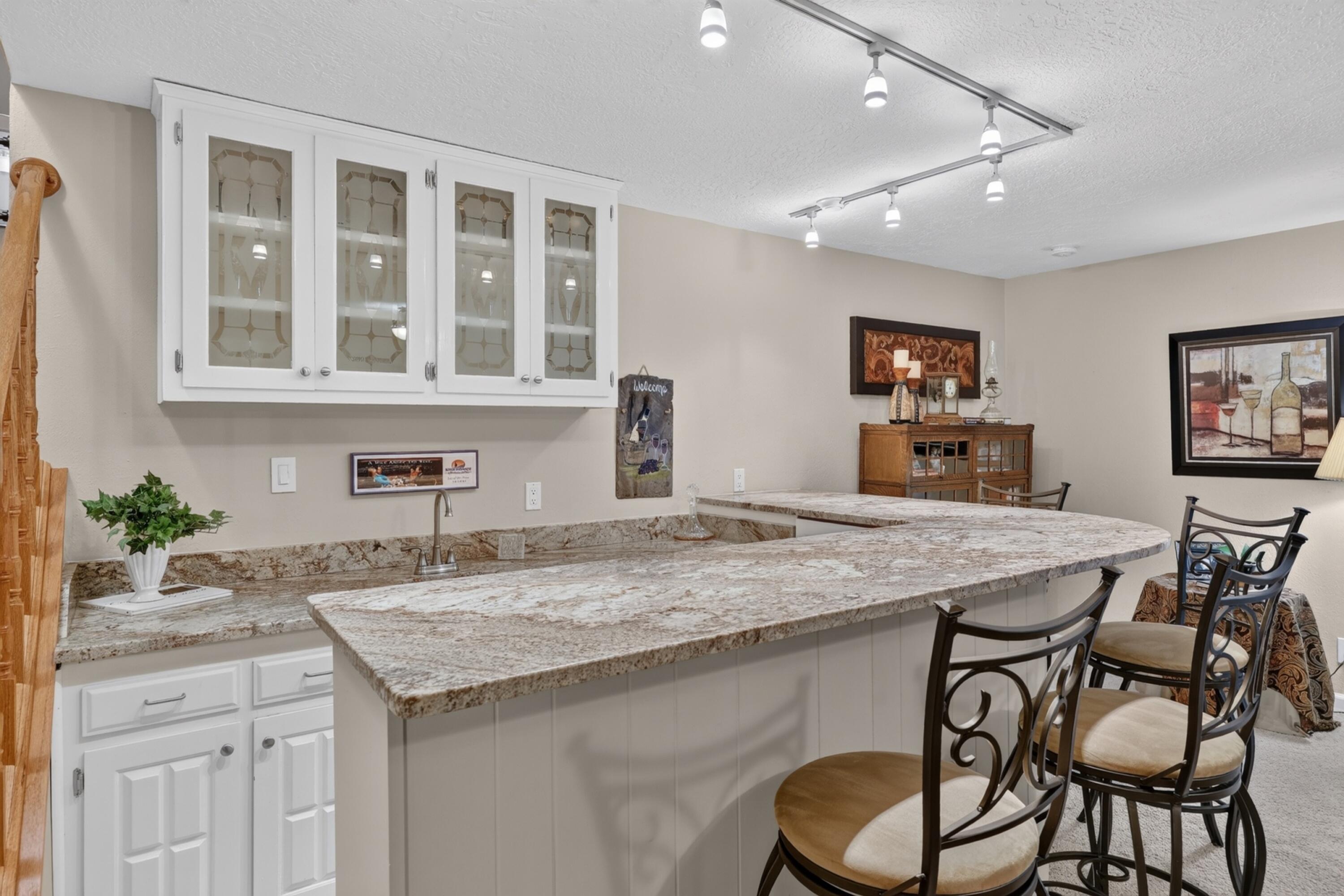 Photo 8 — 7916 Charger Trail NE