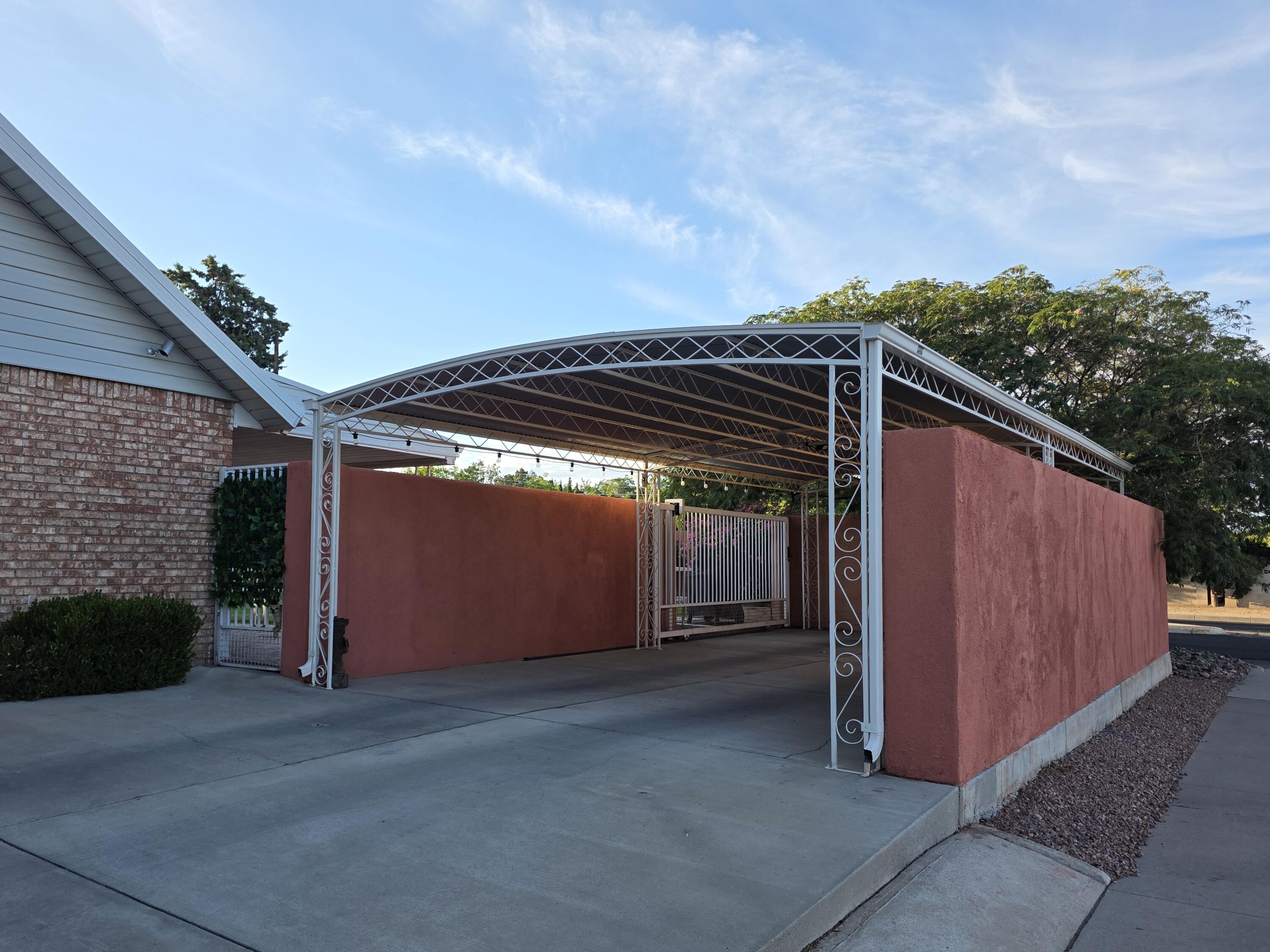 Photo 3 — 6900 Seminole Road NE
